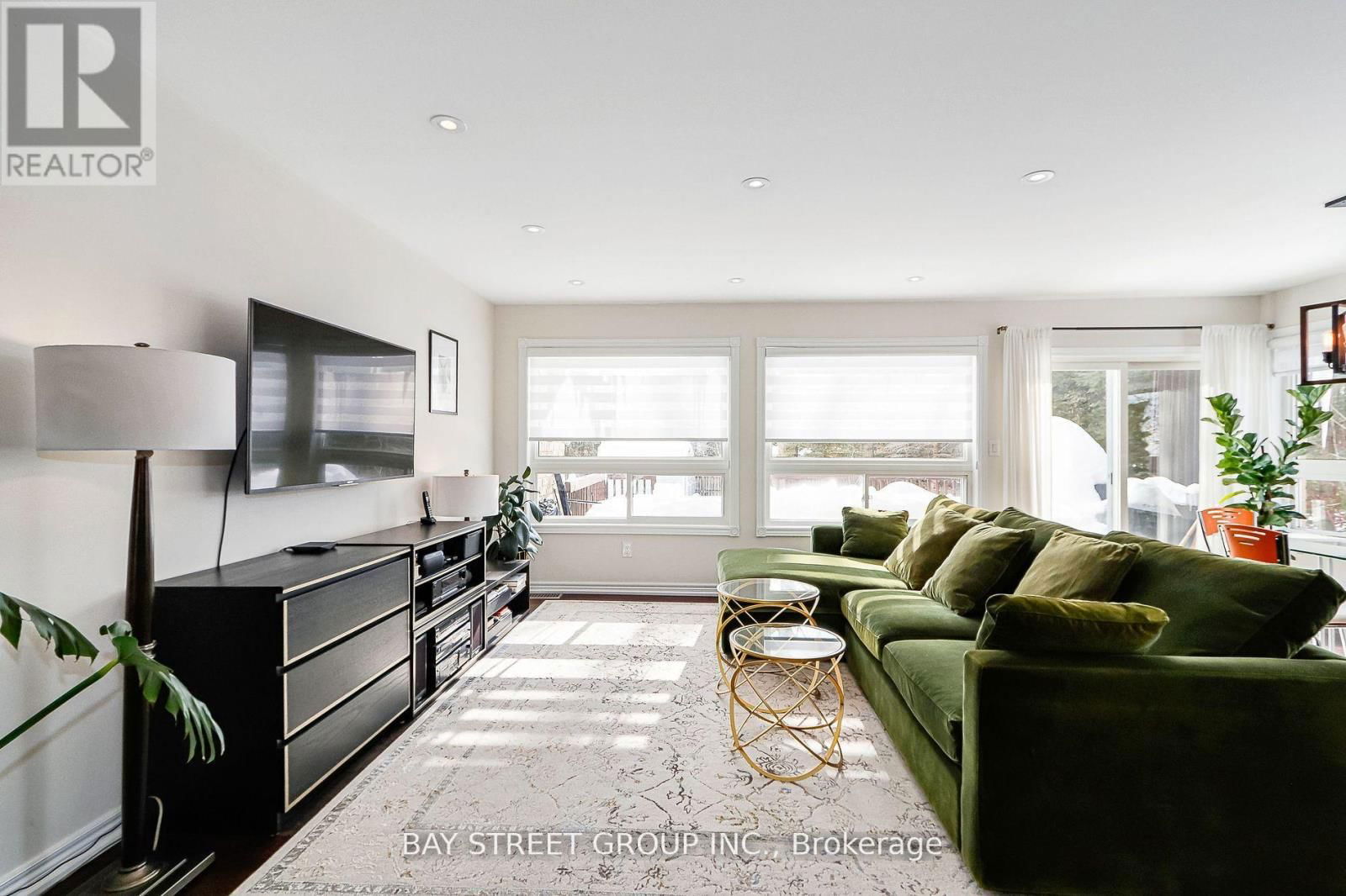 469 RAMBLEWOOD DRIVE Image 14
