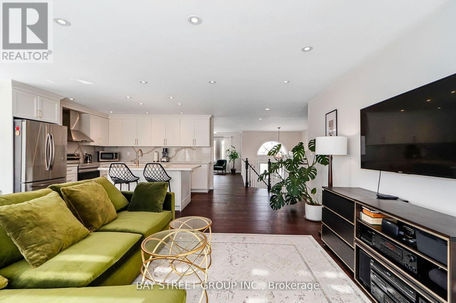 469 RAMBLEWOOD DRIVE Image 15