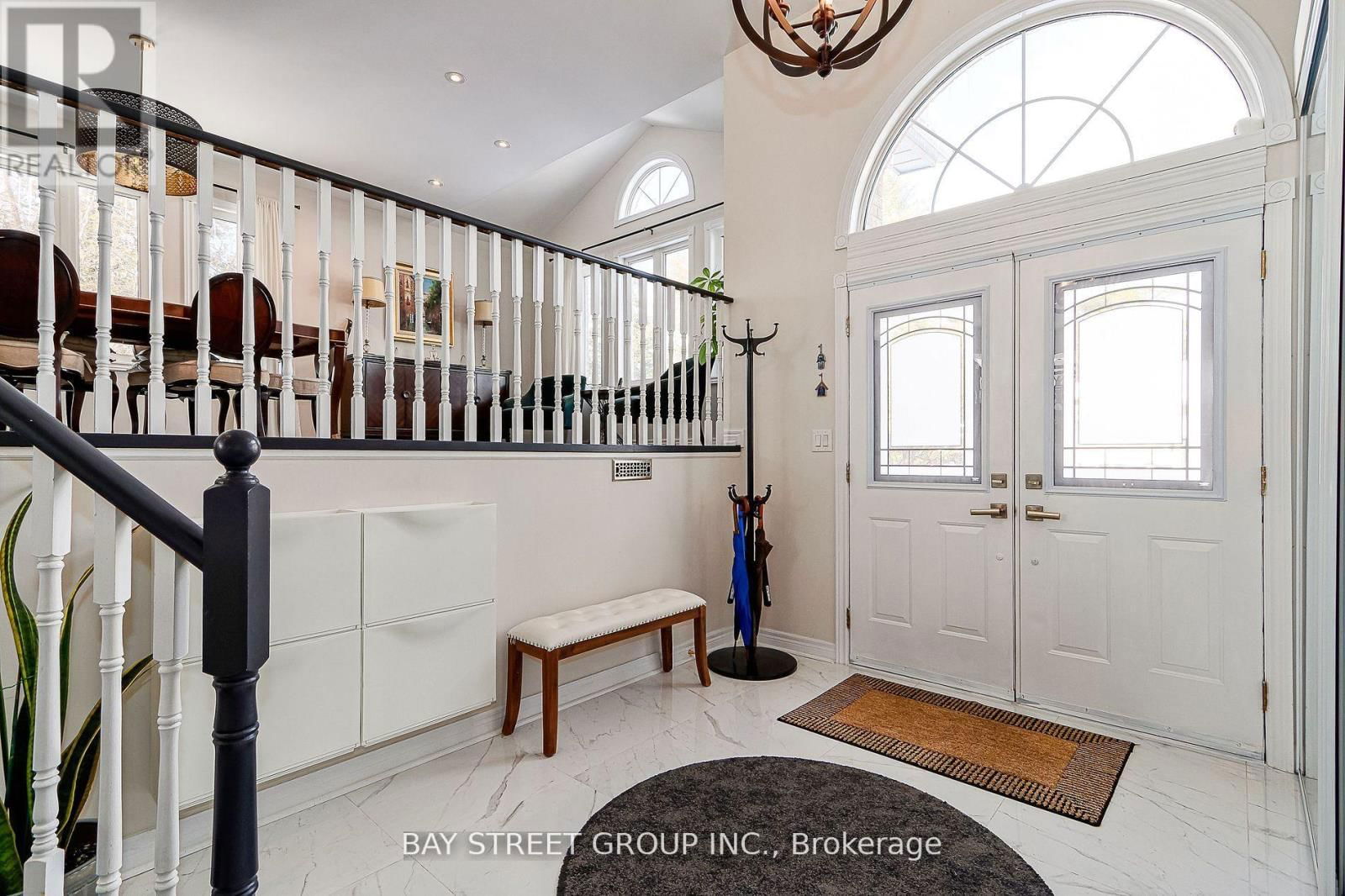 469 RAMBLEWOOD DRIVE Image 3