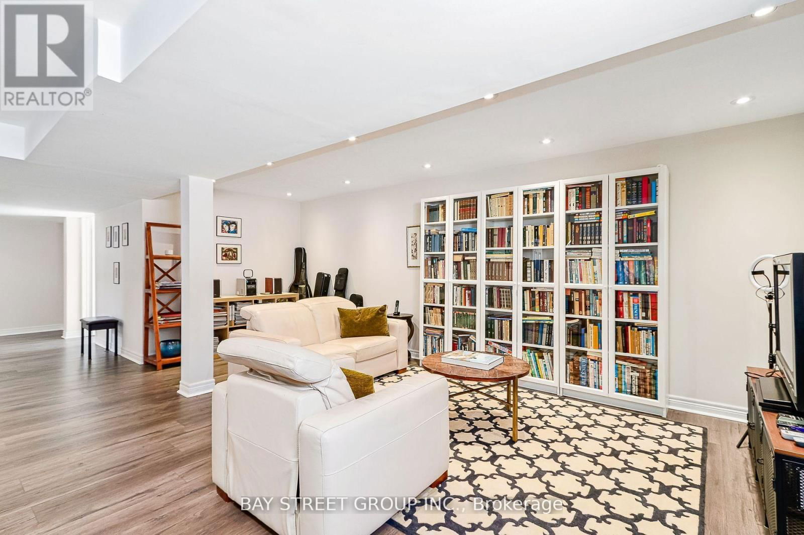 469 RAMBLEWOOD DRIVE Image 35