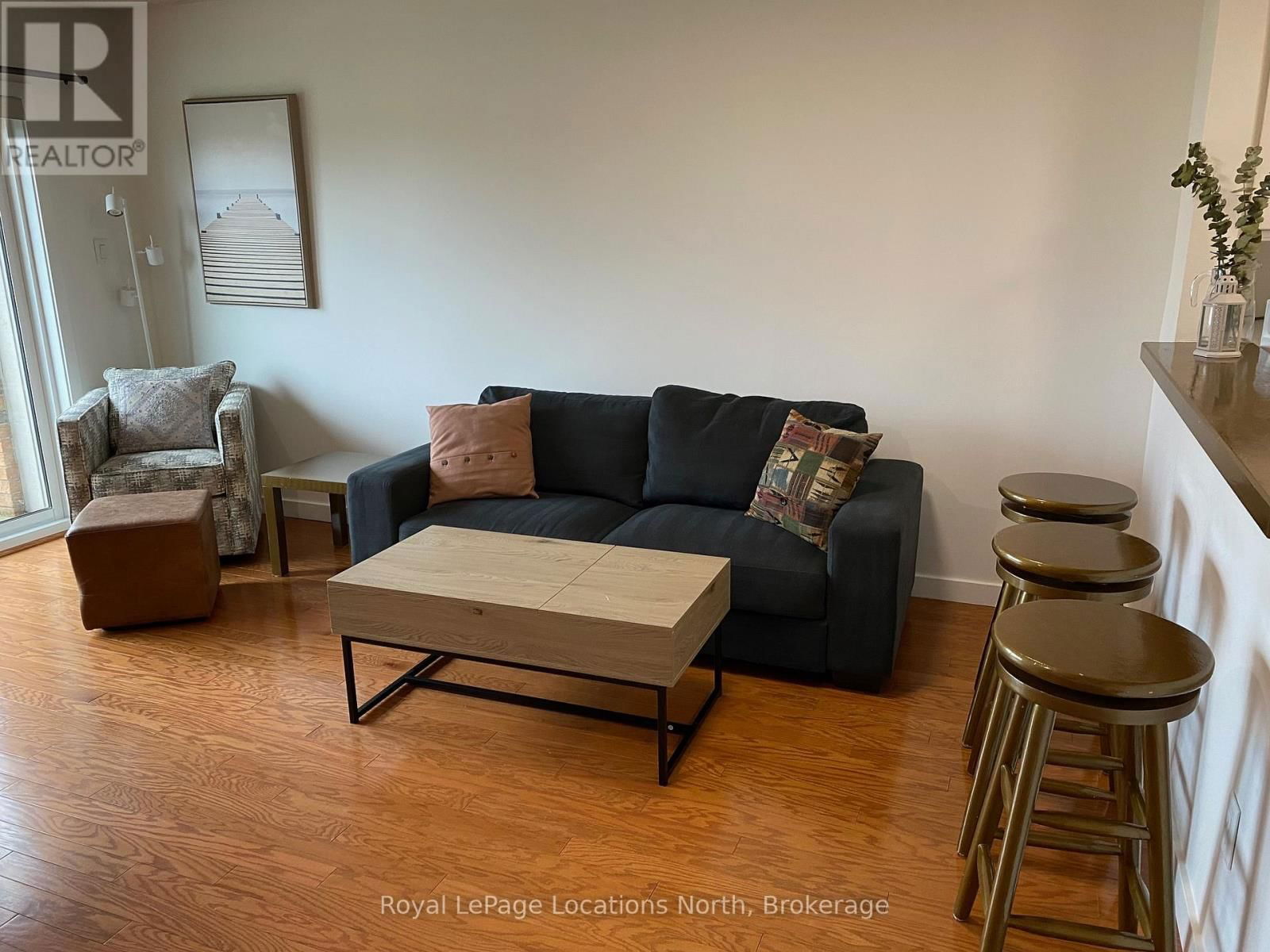109 - 10 RAMBLINGS WAY Image 12