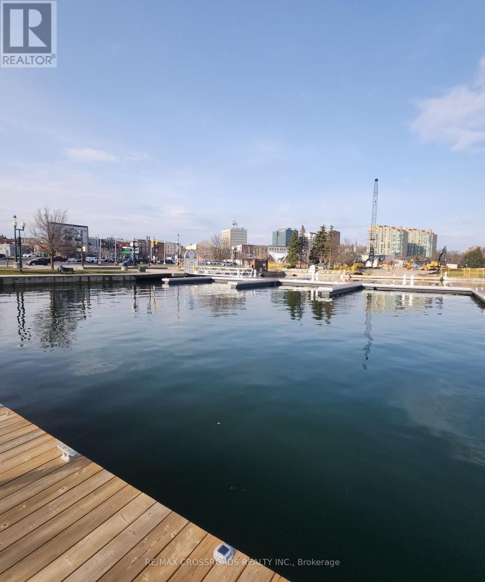 220D - 50 DUNLOP STREET Image 19
