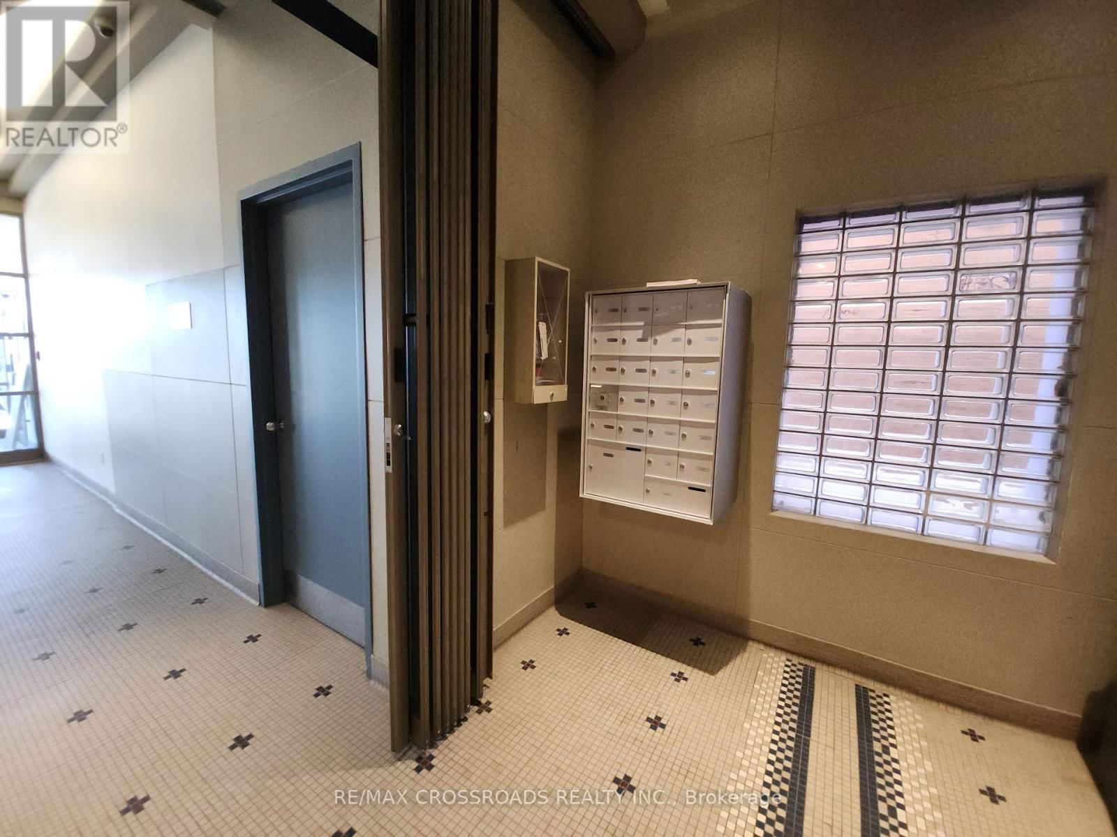 220D - 50 DUNLOP STREET Image 5