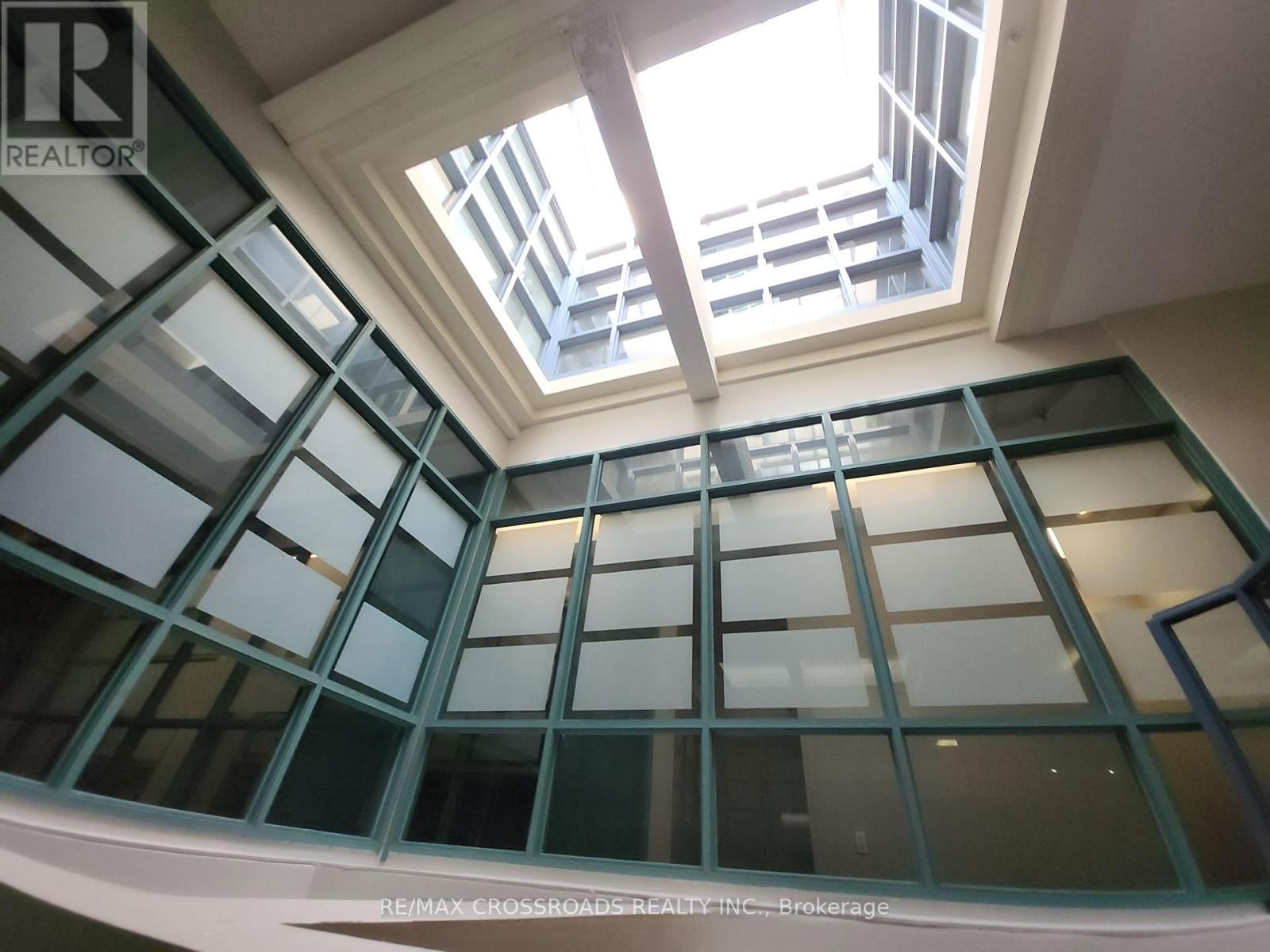 220D - 50 DUNLOP STREET Image 9