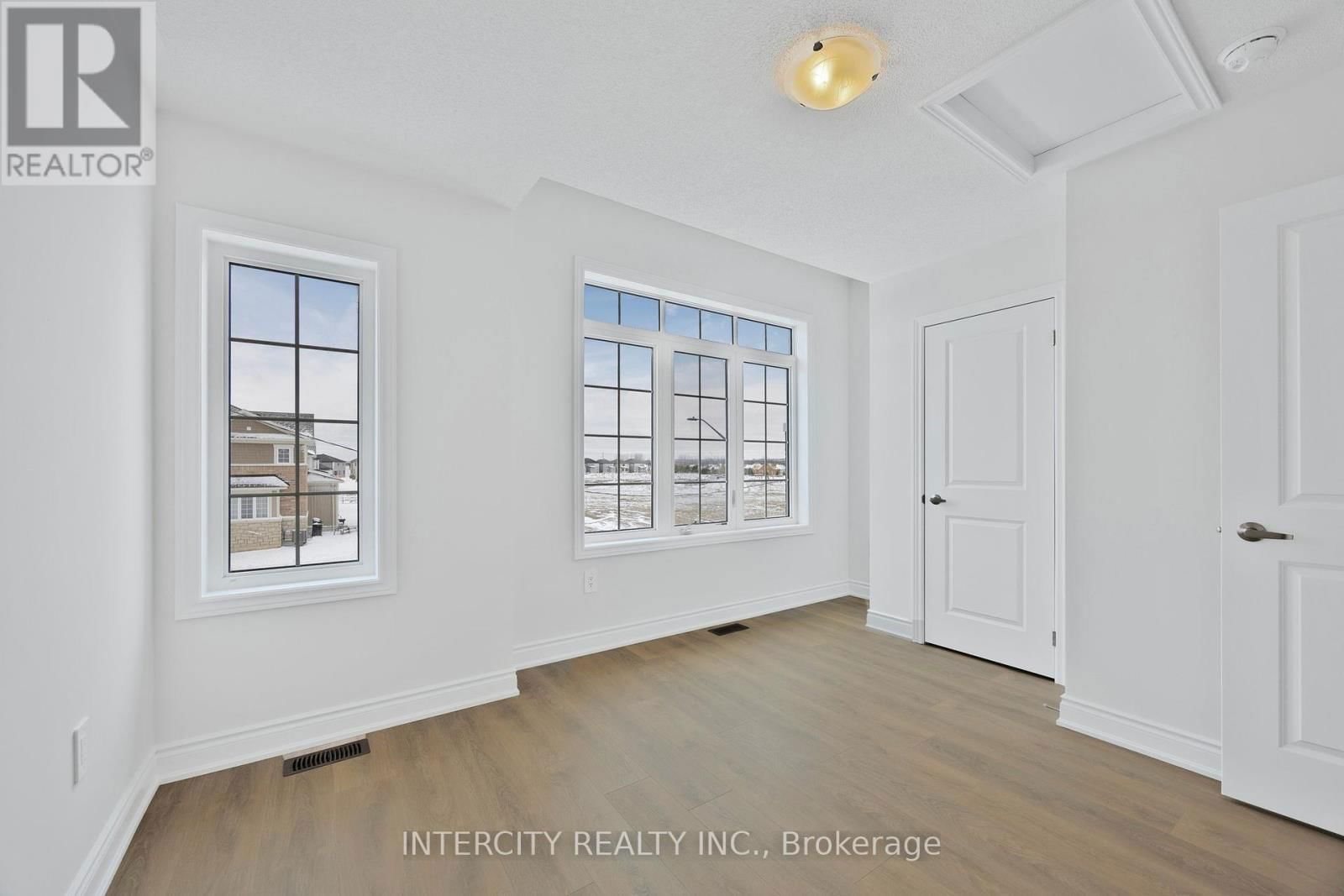 5 AVALON DRIVE Image 13