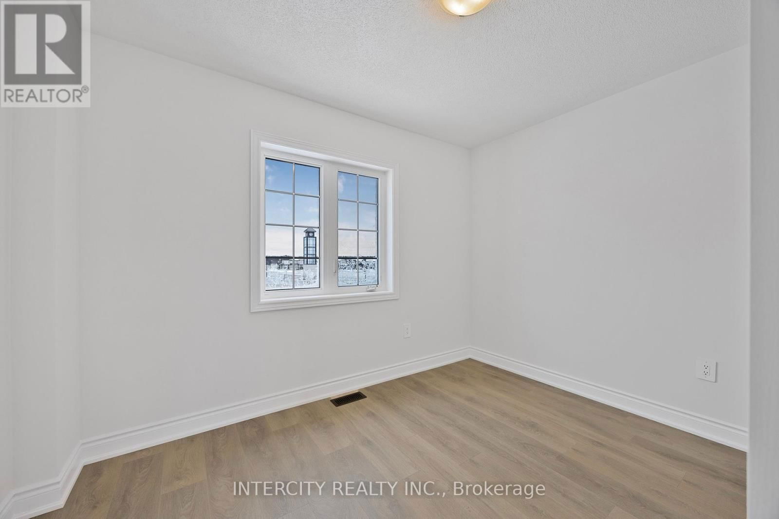 5 AVALON DRIVE Image 17