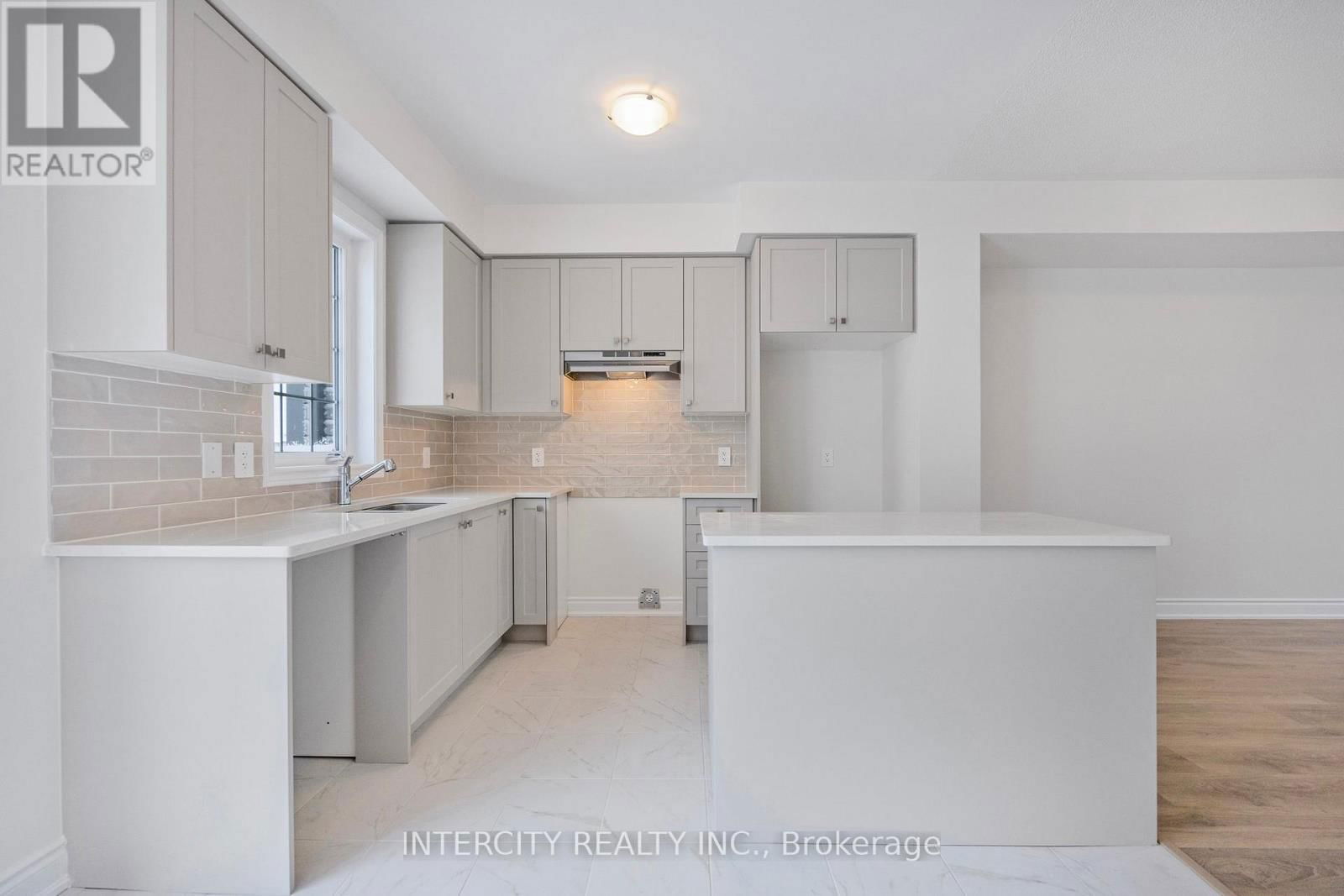 5 AVALON DRIVE Image 37