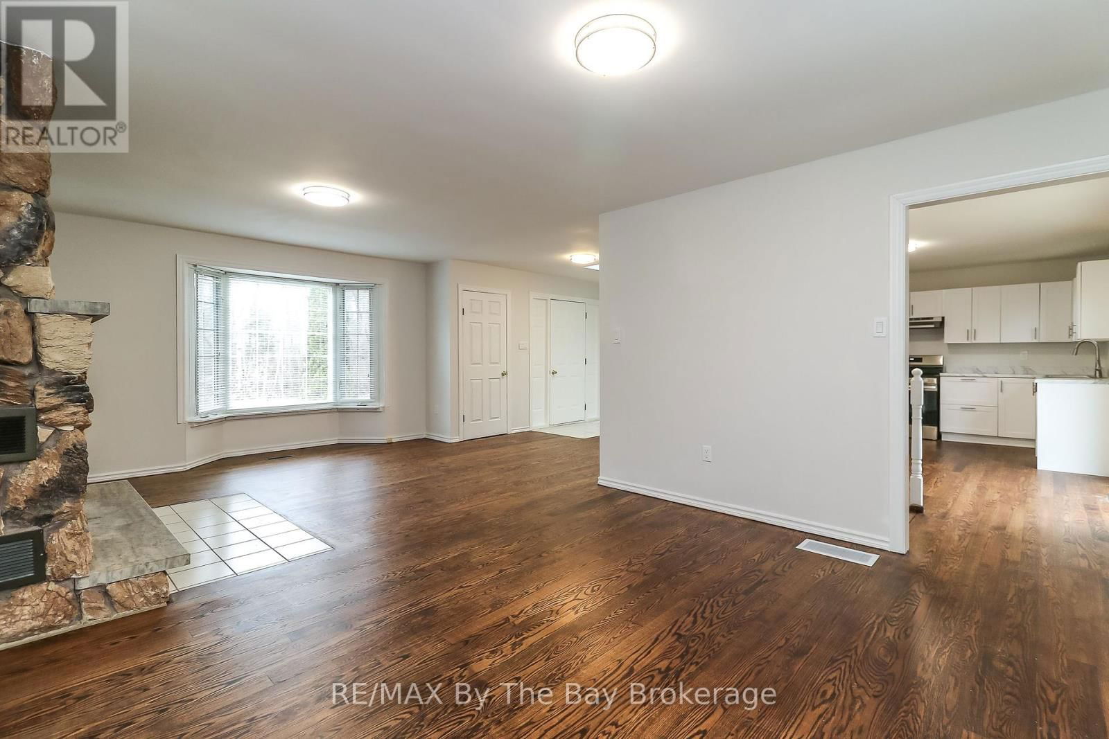 12 BRIDLEWOOD CRESCENT Image 17