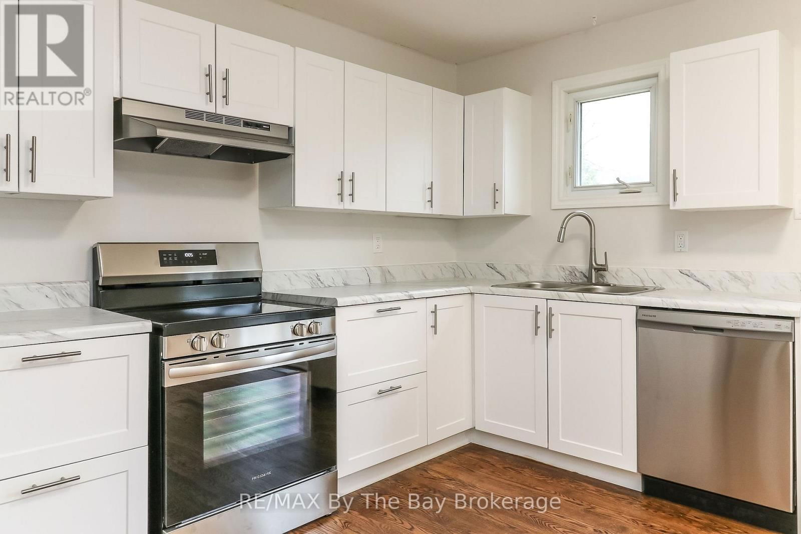 12 BRIDLEWOOD CRESCENT Image 23