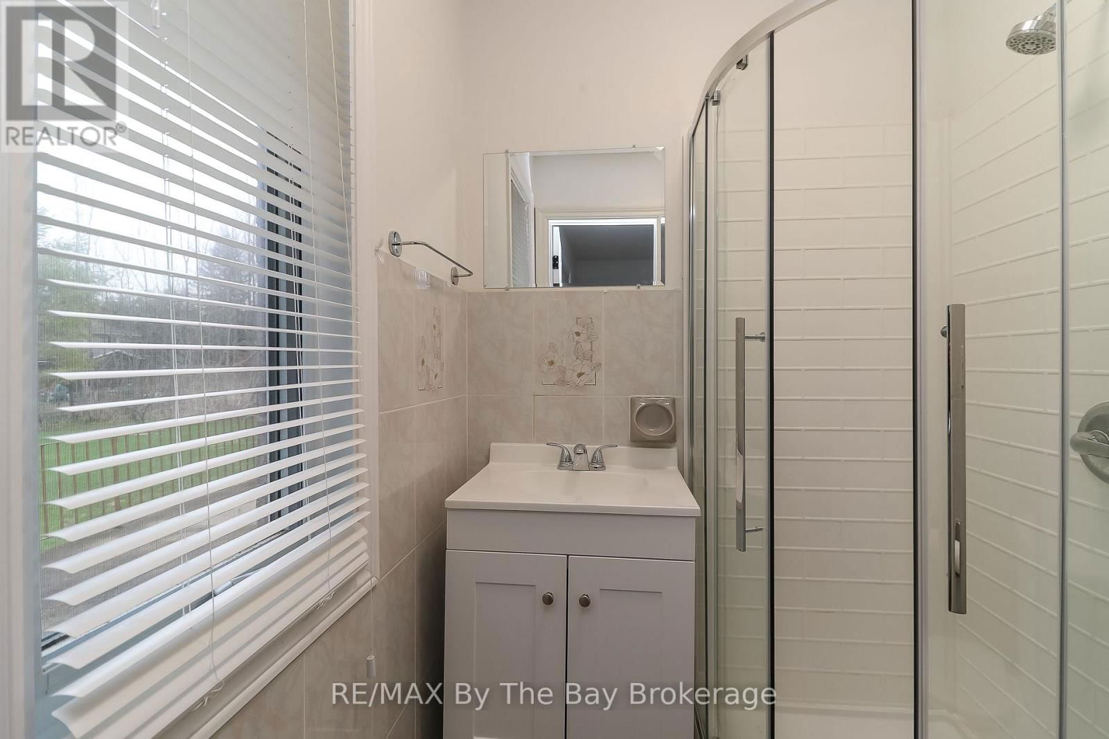 12 BRIDLEWOOD CRESCENT Image 31
