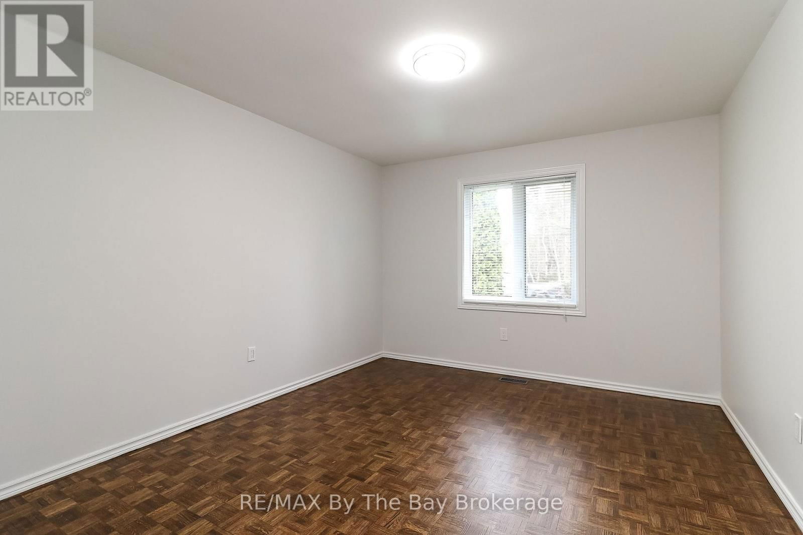 12 BRIDLEWOOD CRESCENT Image 36