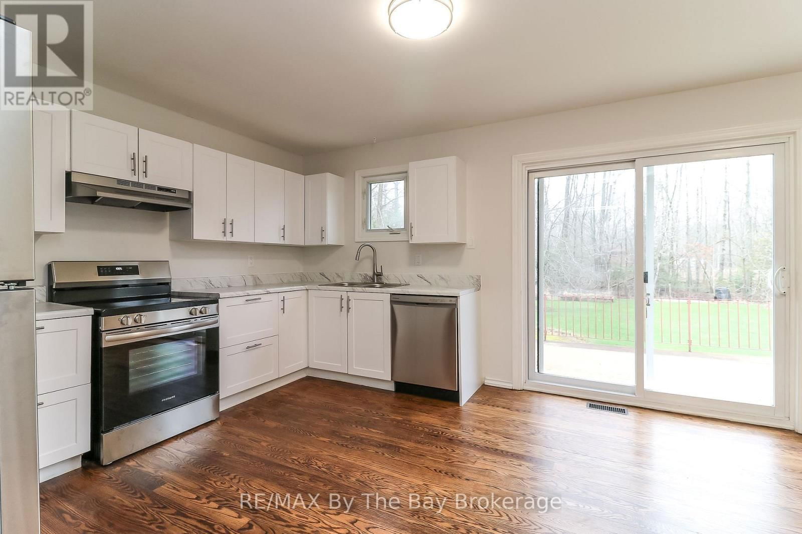 12 BRIDLEWOOD CRESCENT Image 6