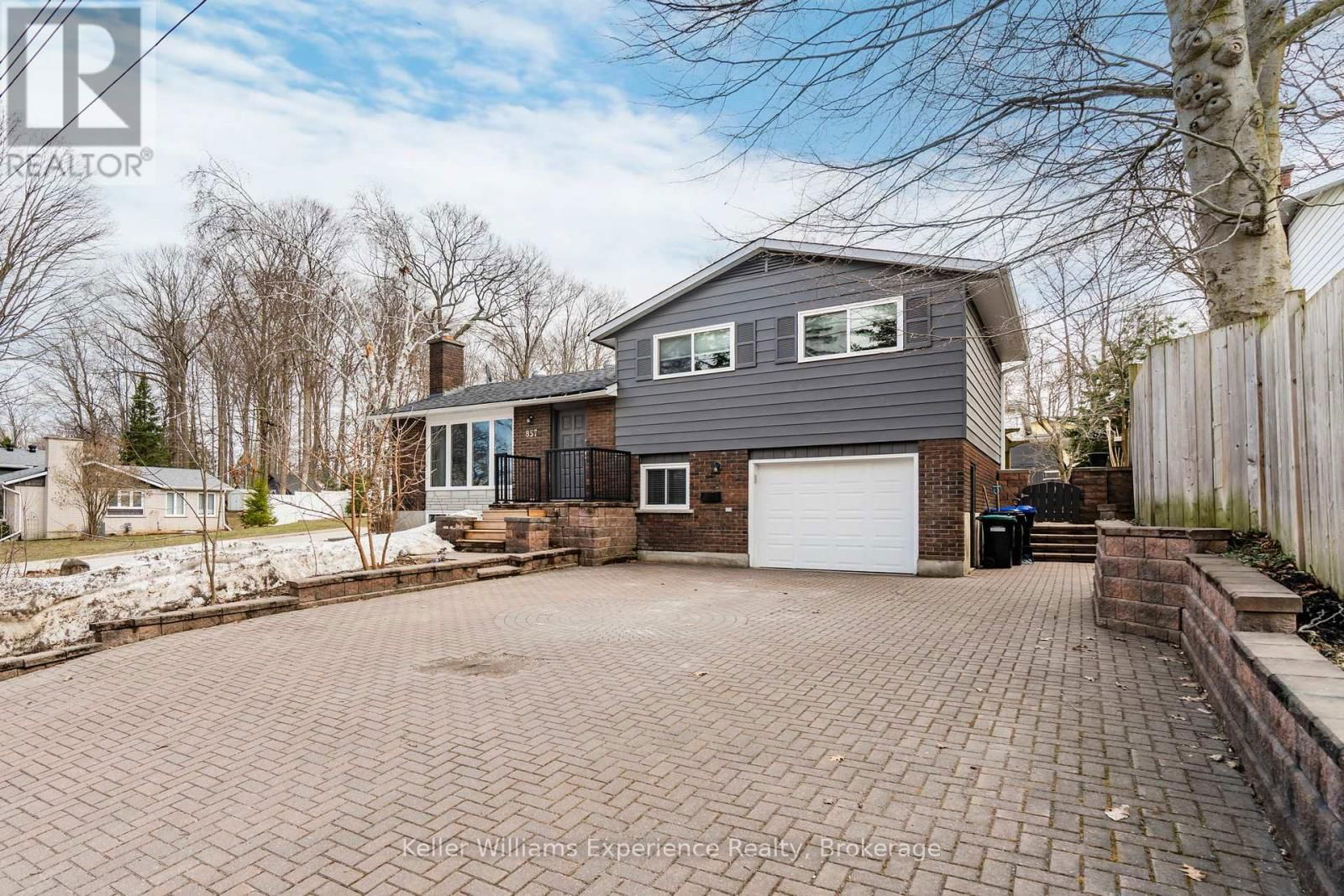 857 VICTORIA STREET Image 1