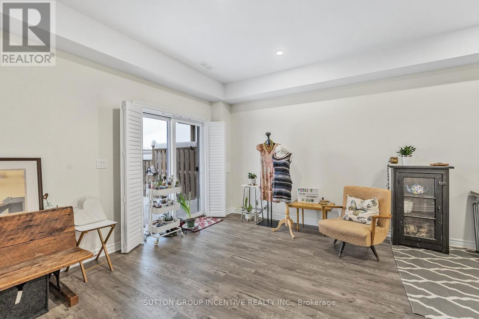 104 LILY DRIVE Image 33