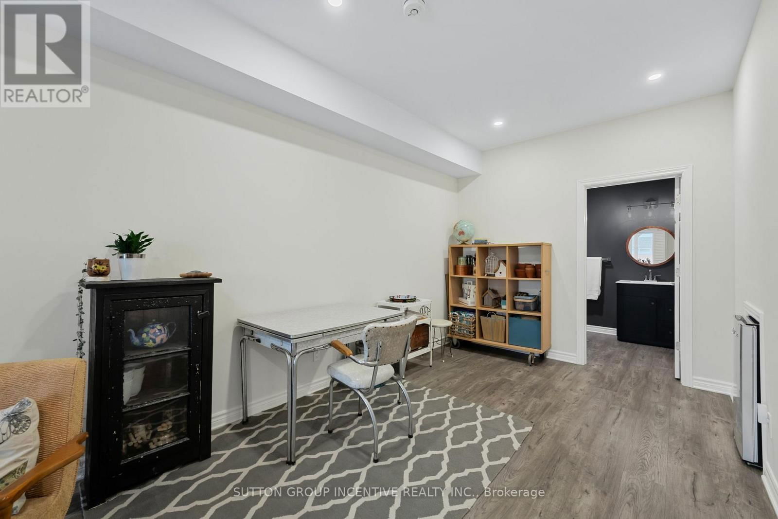 104 LILY DRIVE Image 34