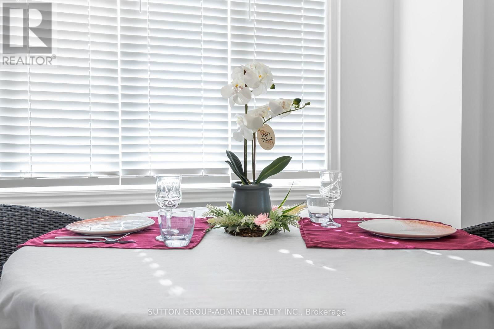 22 AUTUMN DRIVE Image 15