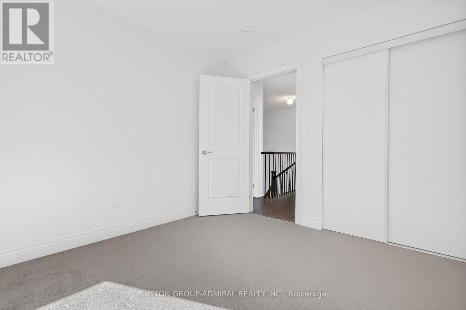 22 AUTUMN DRIVE Image 22