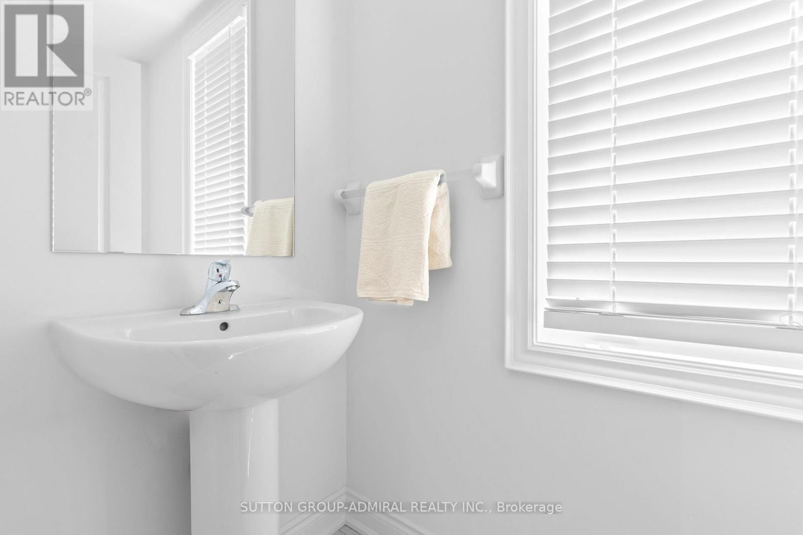 22 AUTUMN DRIVE Image 7