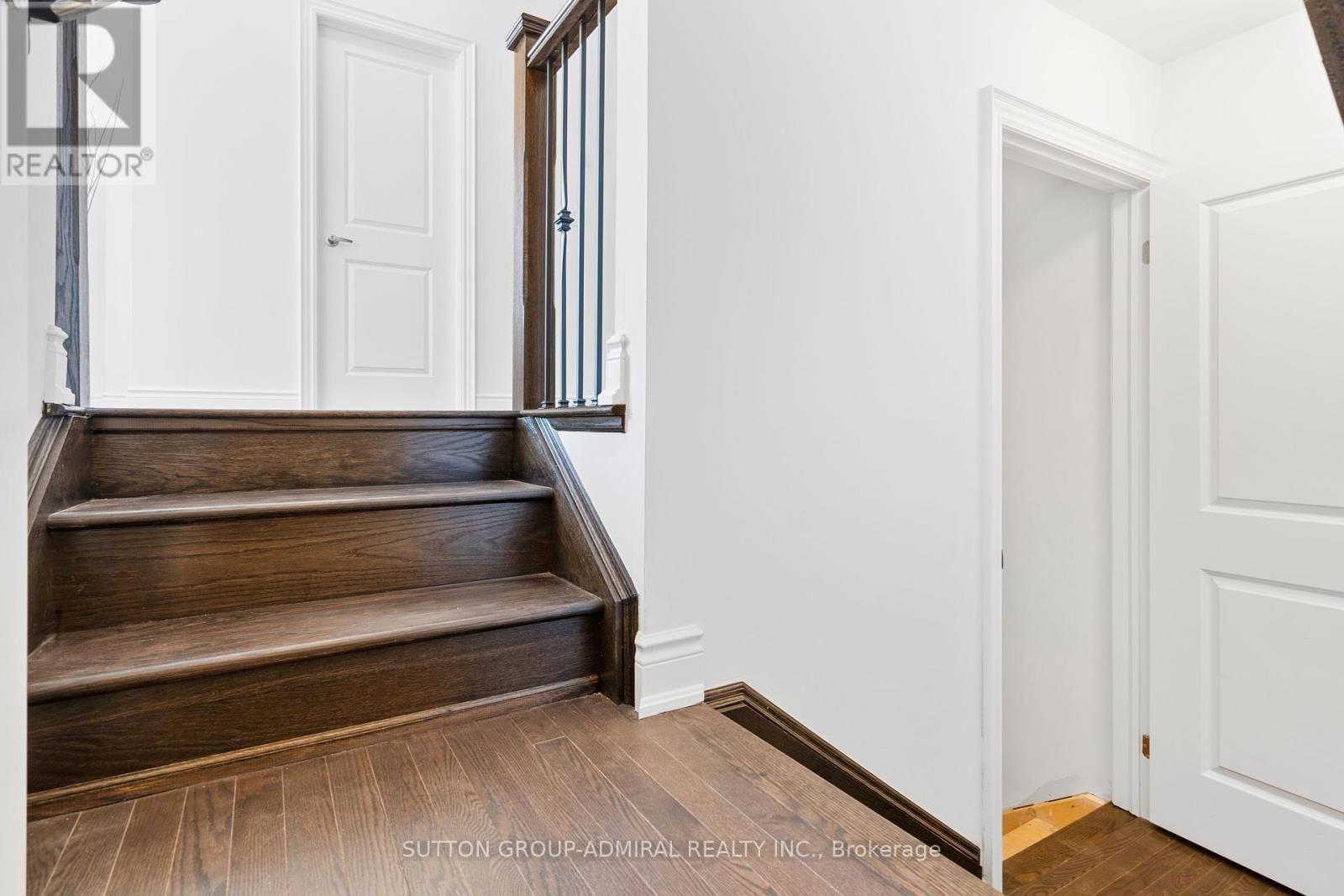 22 AUTUMN DRIVE Image 9