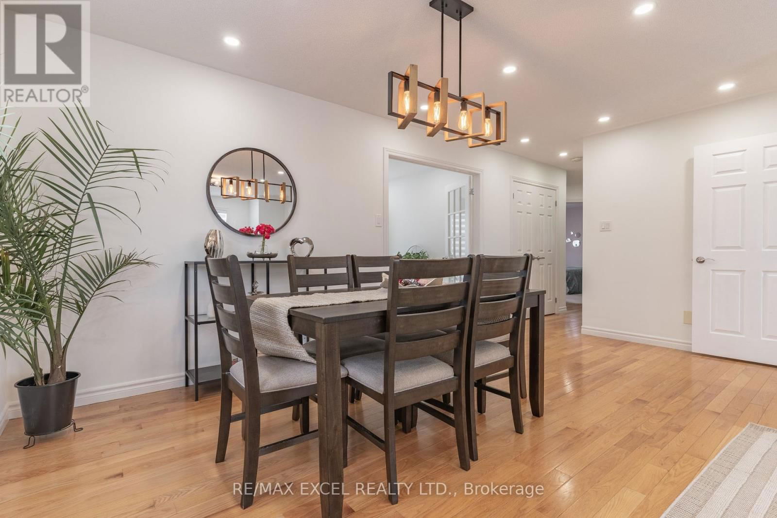 148 MARSELLUS DRIVE Image 12