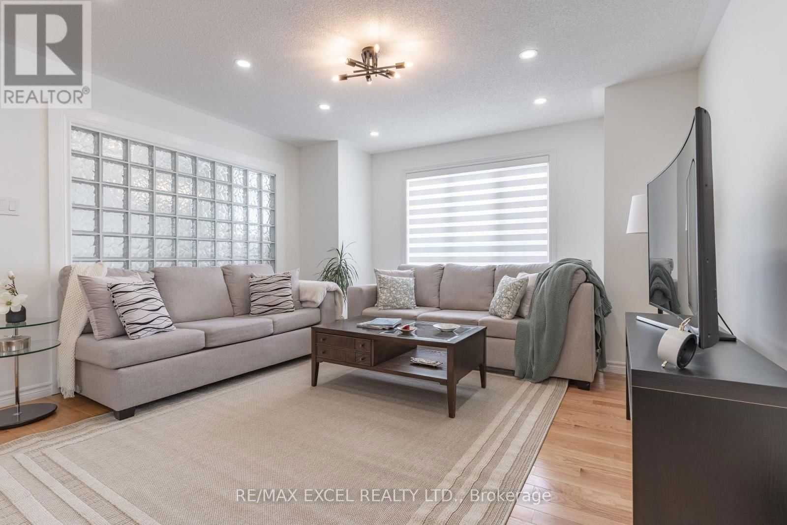 148 MARSELLUS DRIVE Image 14