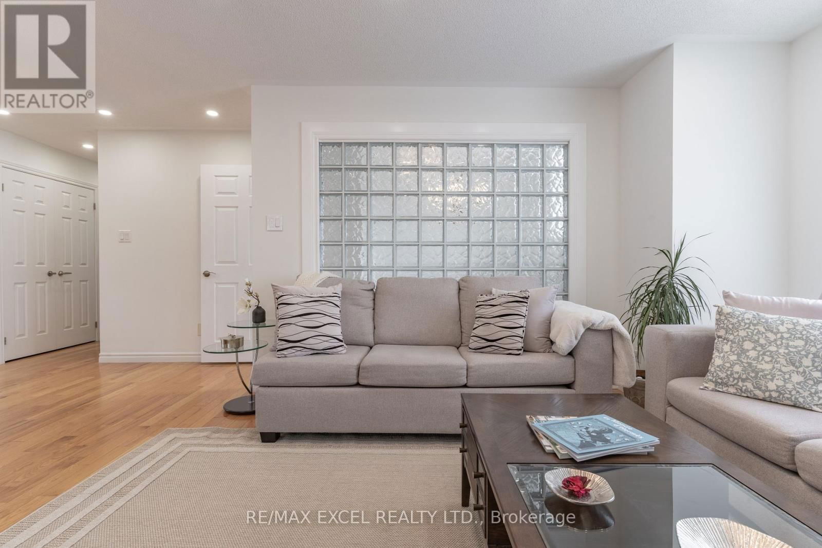 148 MARSELLUS DRIVE Image 15