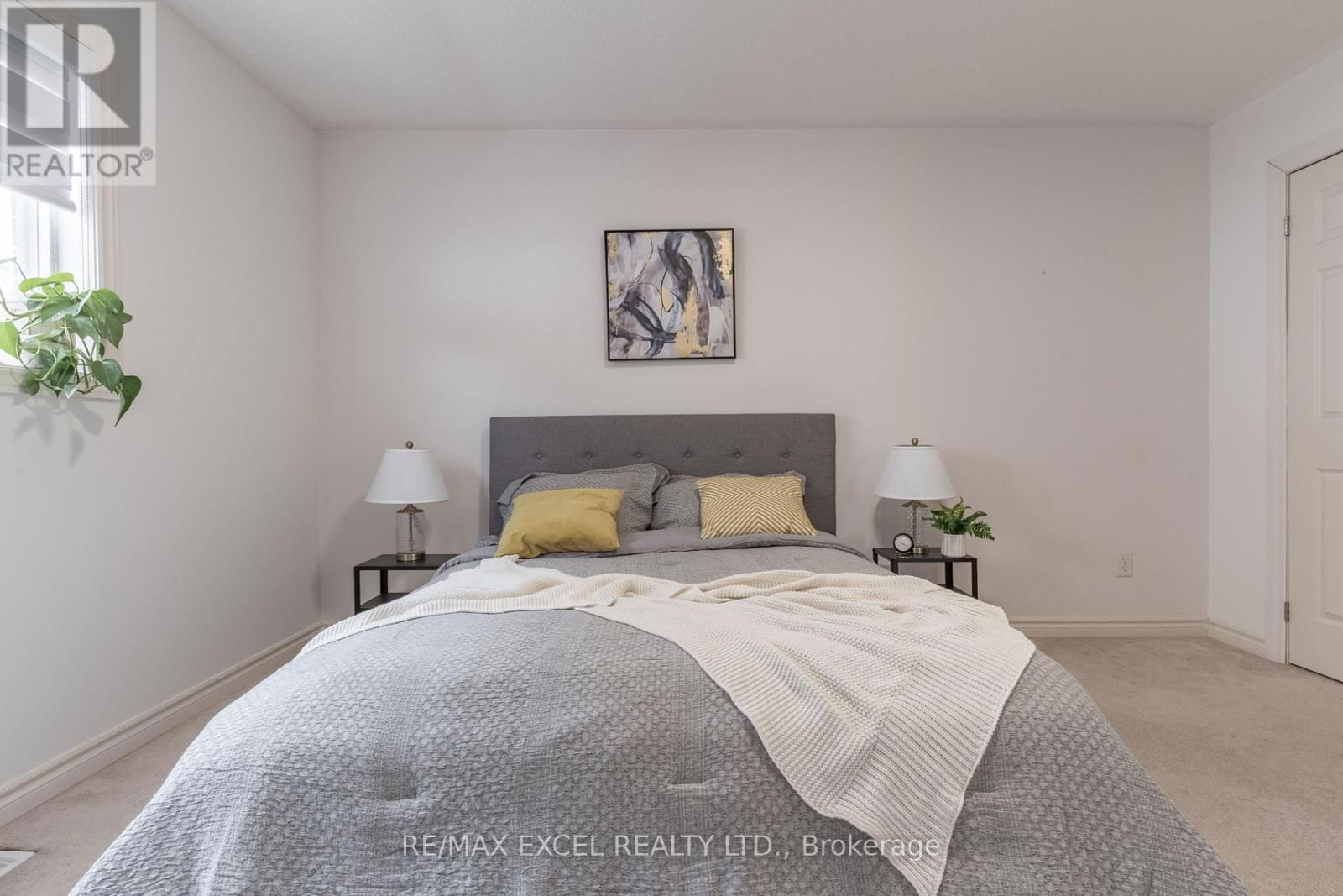 148 MARSELLUS DRIVE Image 23