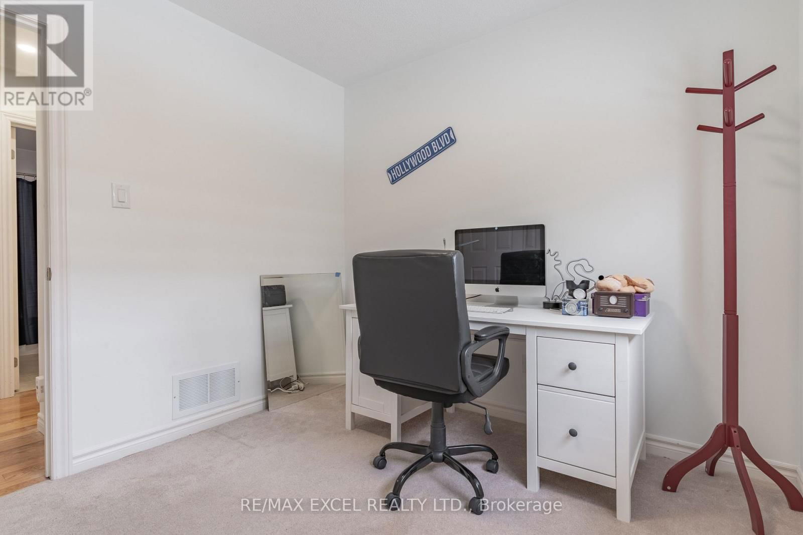 148 MARSELLUS DRIVE Image 28