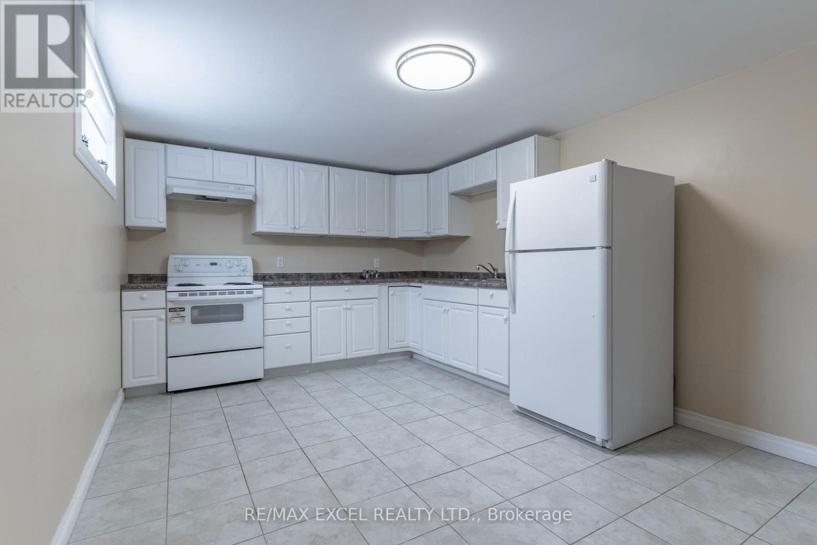 148 MARSELLUS DRIVE Image 41