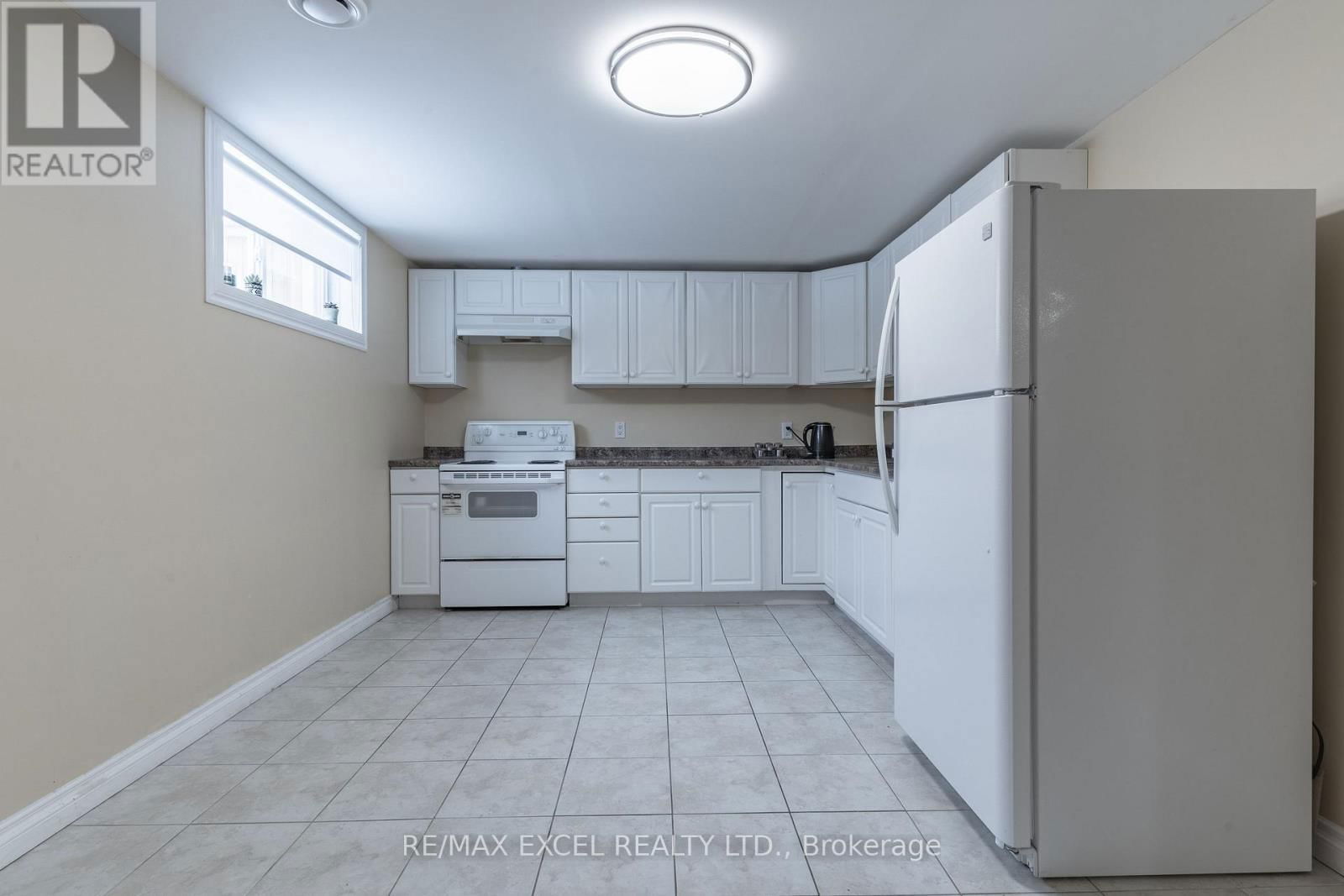 148 MARSELLUS DRIVE Image 43