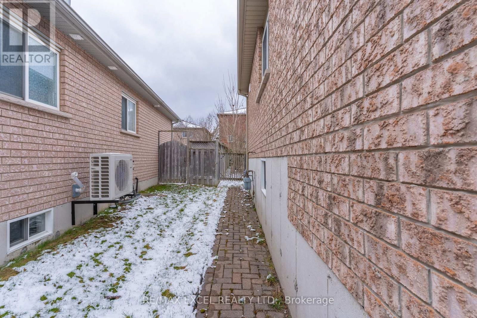 148 MARSELLUS DRIVE Image 46