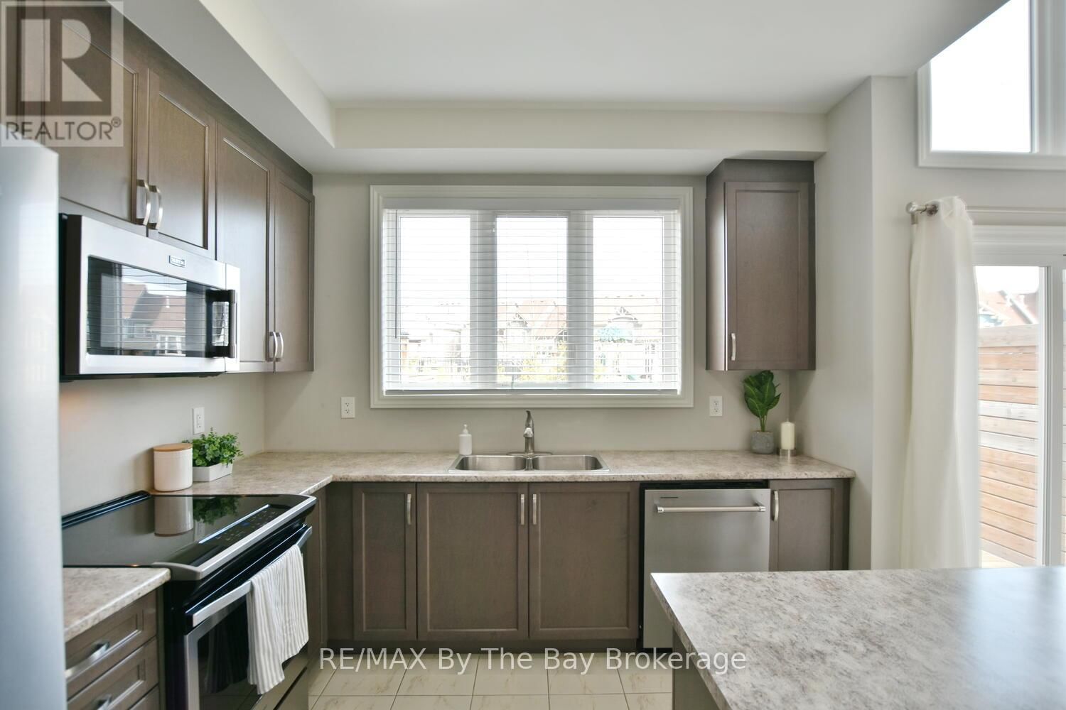 39 GREGORY AVENUE Image 11