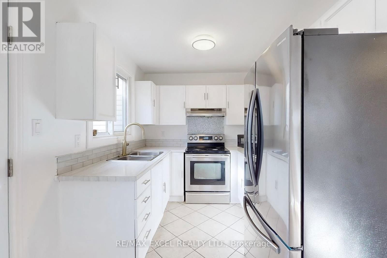 43 D'AMBROSIO DRIVE Image 10