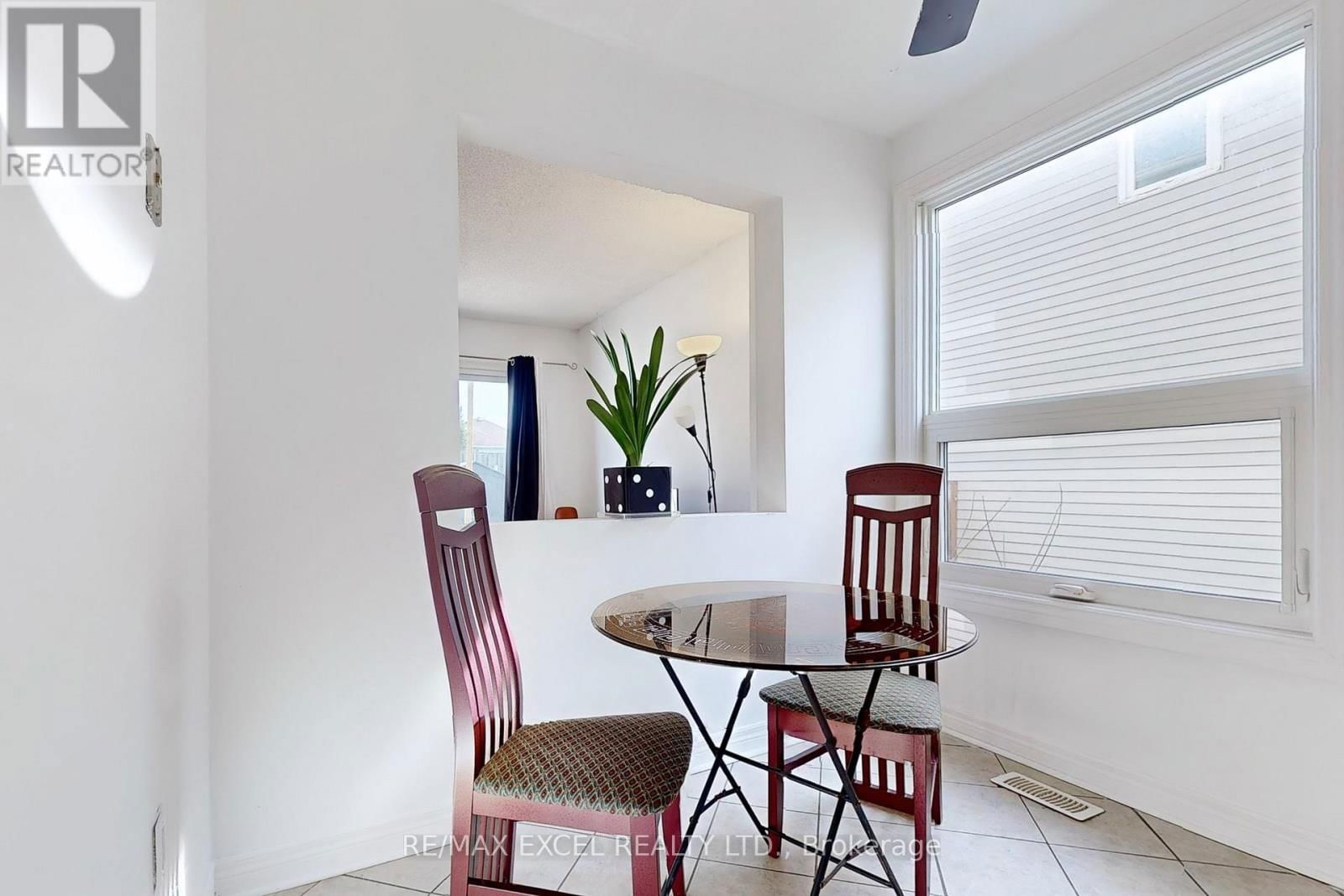 43 D'AMBROSIO DRIVE Image 15