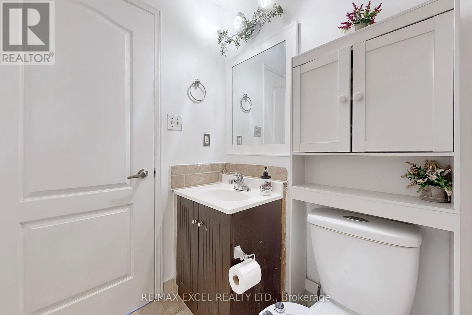 43 D'AMBROSIO DRIVE Image 26