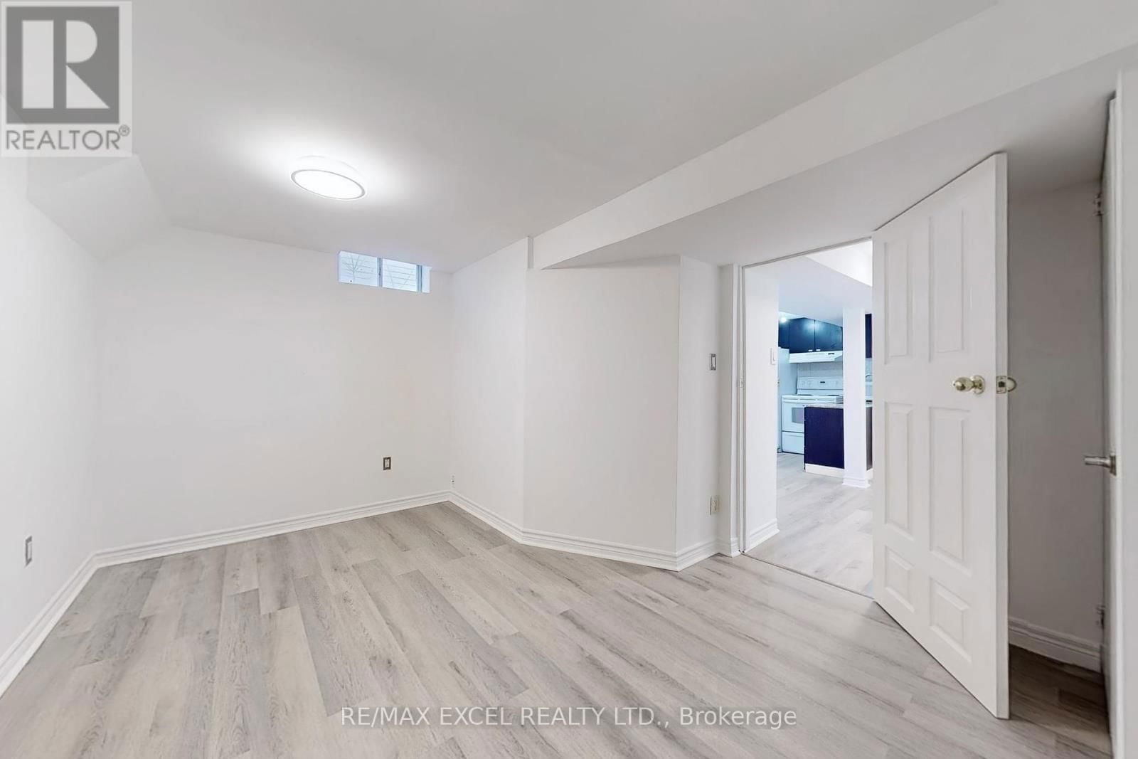 43 D'AMBROSIO DRIVE Image 29
