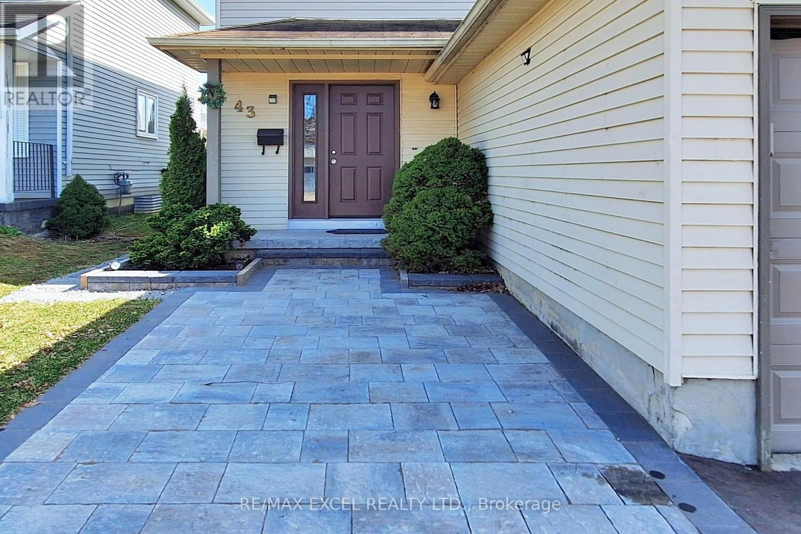 43 D'AMBROSIO DRIVE Image 5