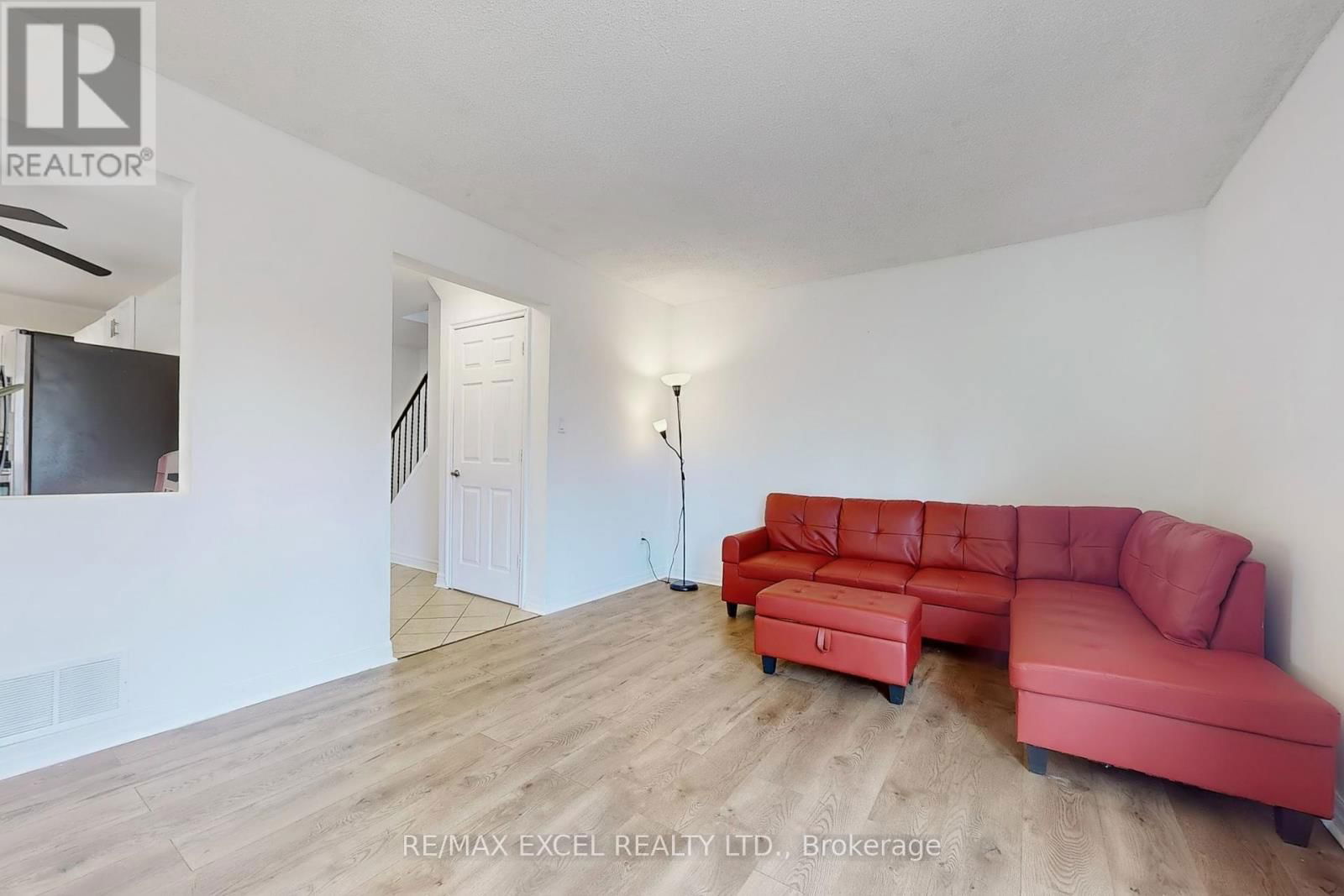 43 D'AMBROSIO DRIVE Image 7