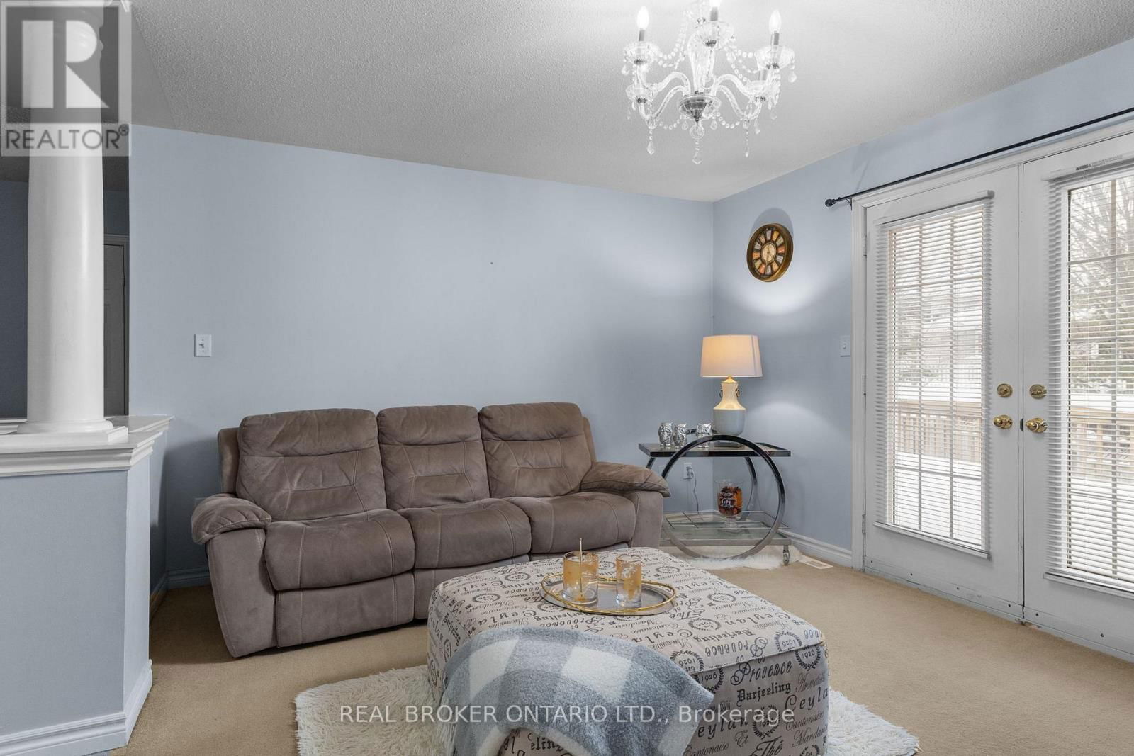 31 BELL STREET Image 11