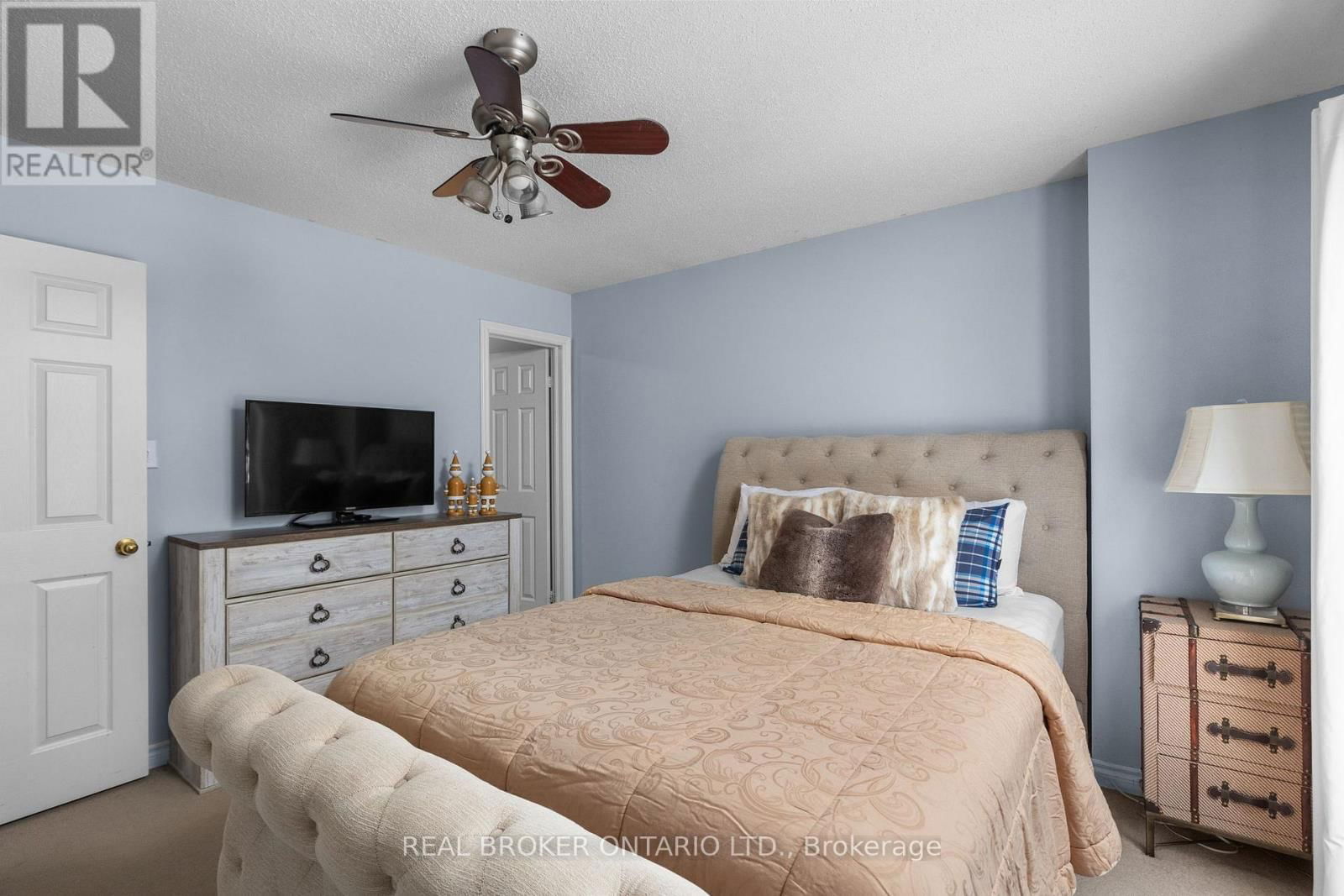 31 BELL STREET Image 14