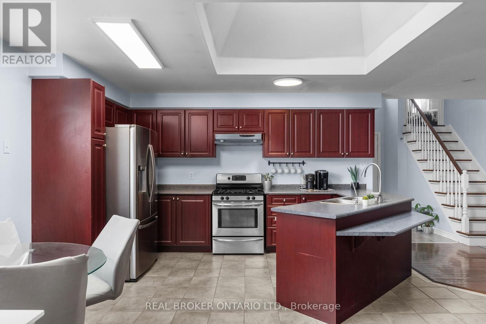 31 BELL STREET Image 7