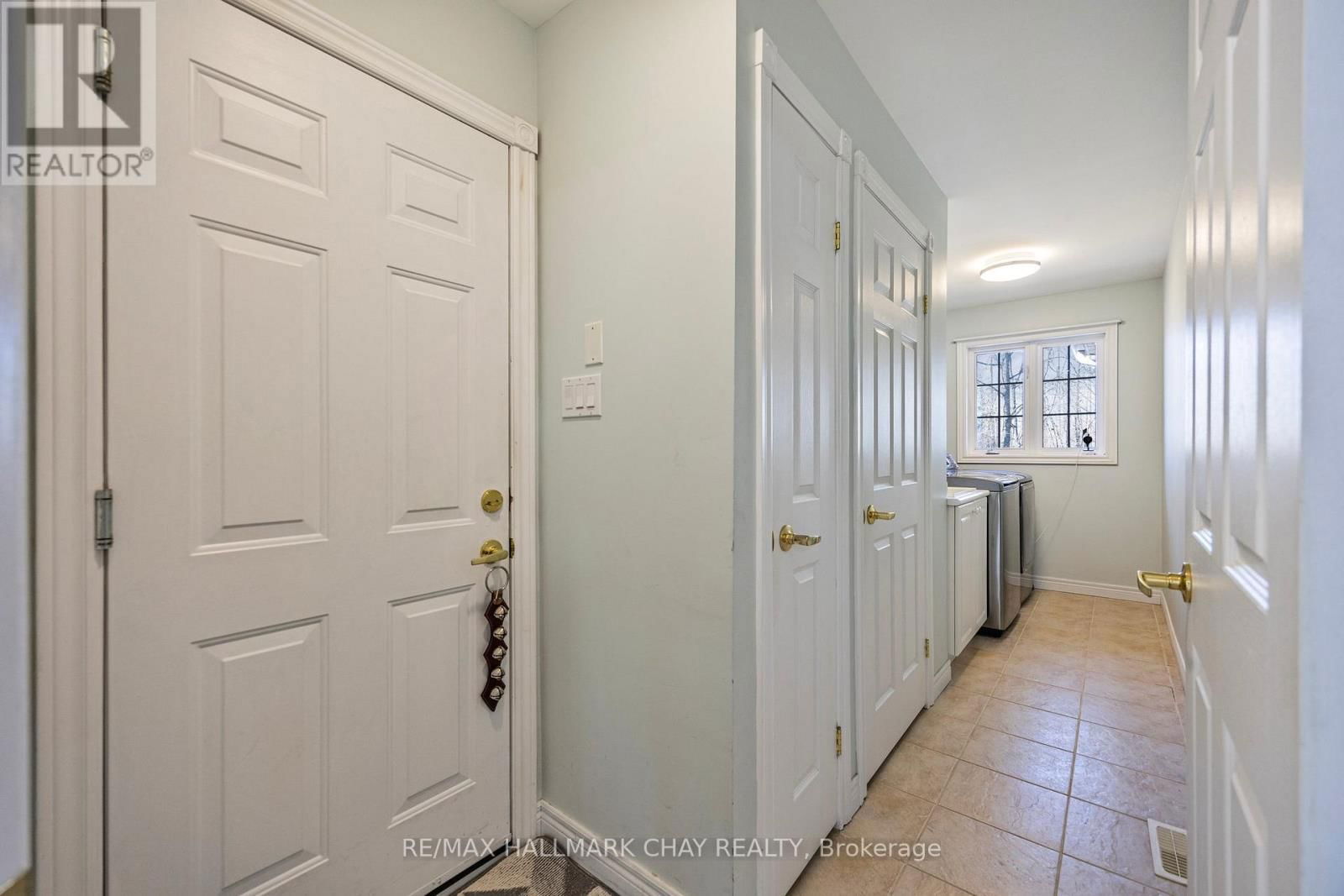 7 PINEVIEW DRIVE Image 12
