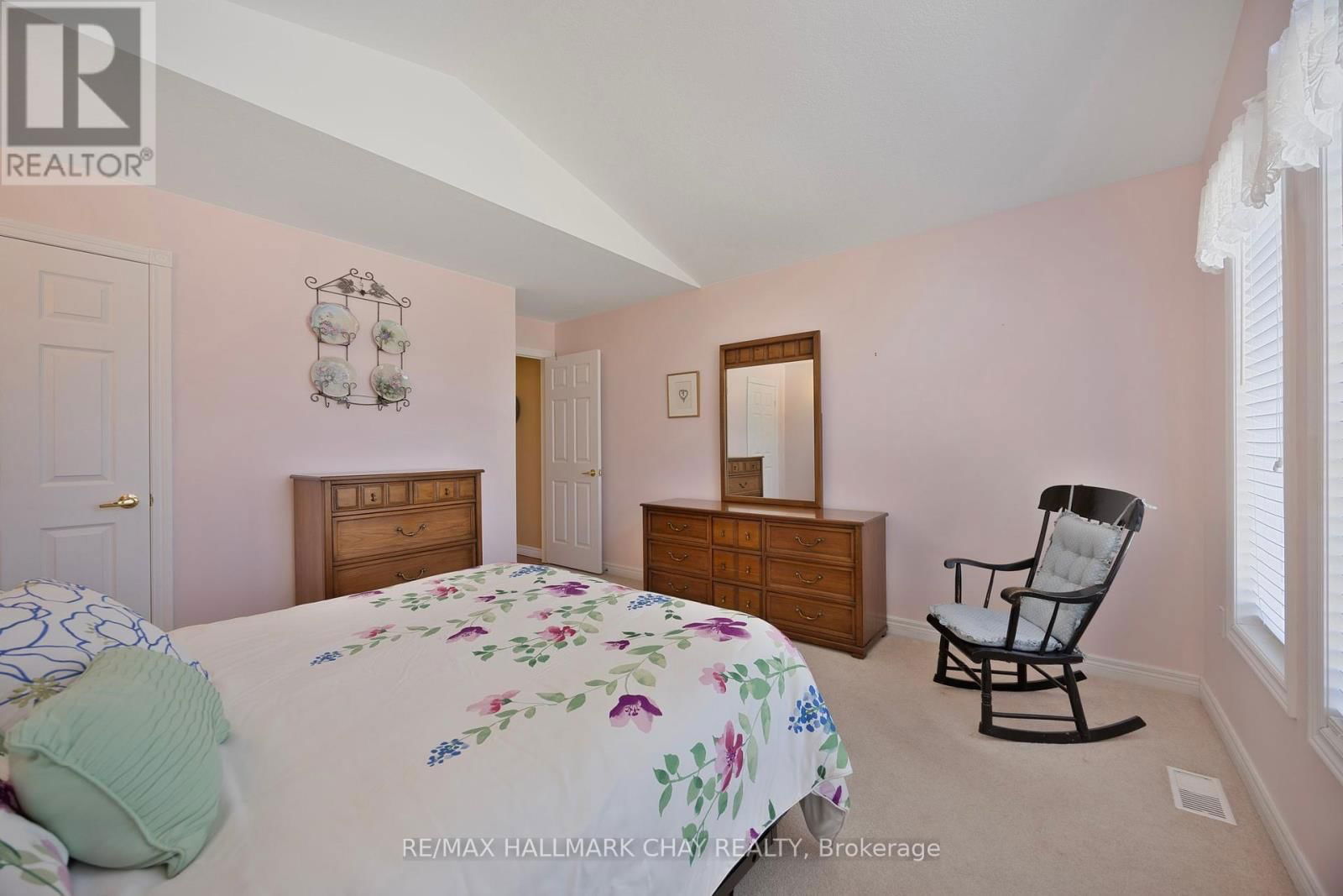 7 PINEVIEW DRIVE Image 13
