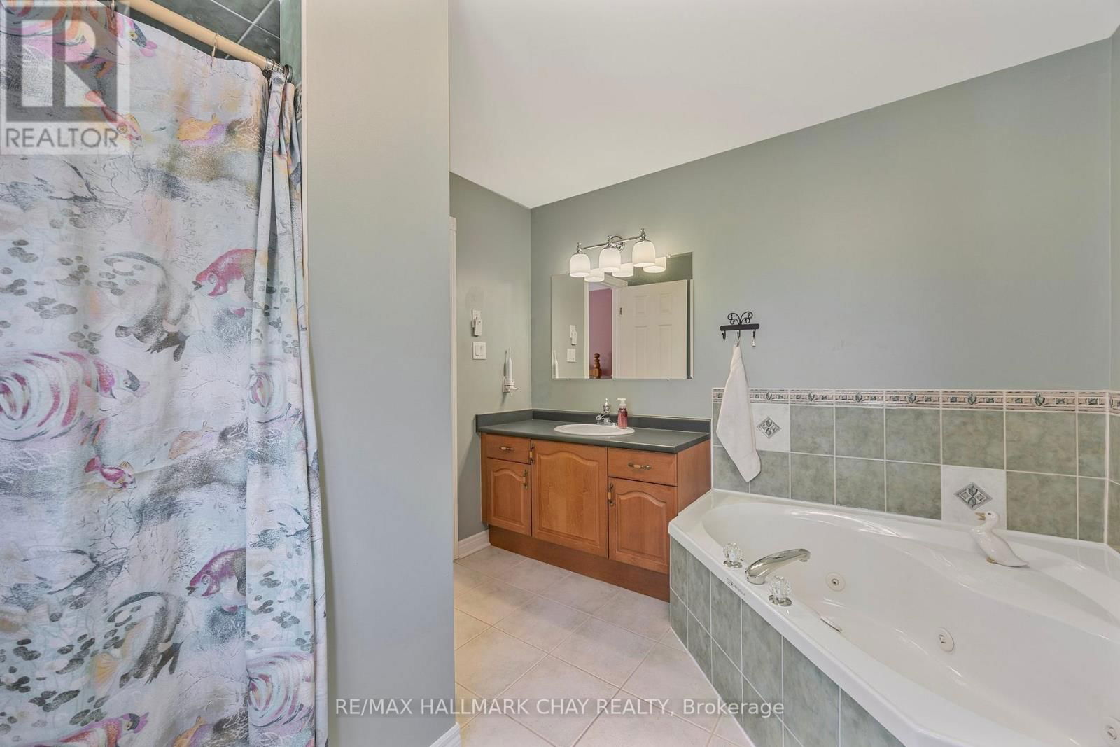 7 PINEVIEW DRIVE Image 16