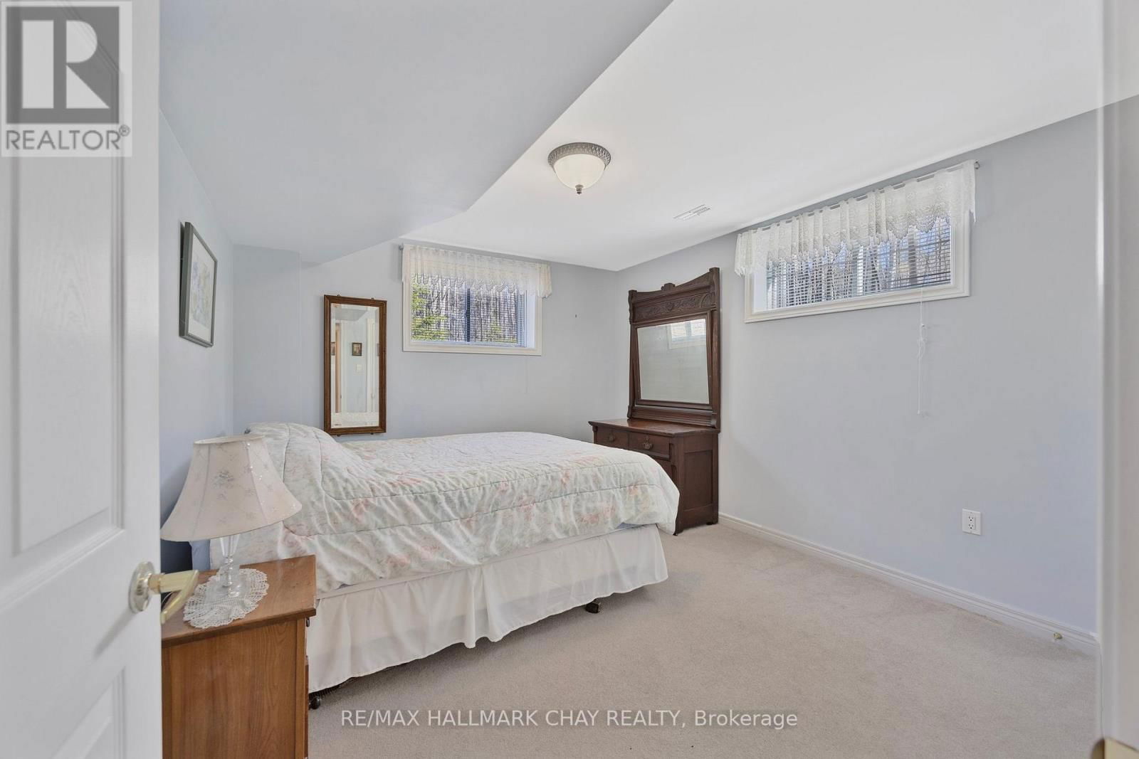7 PINEVIEW DRIVE Image 22