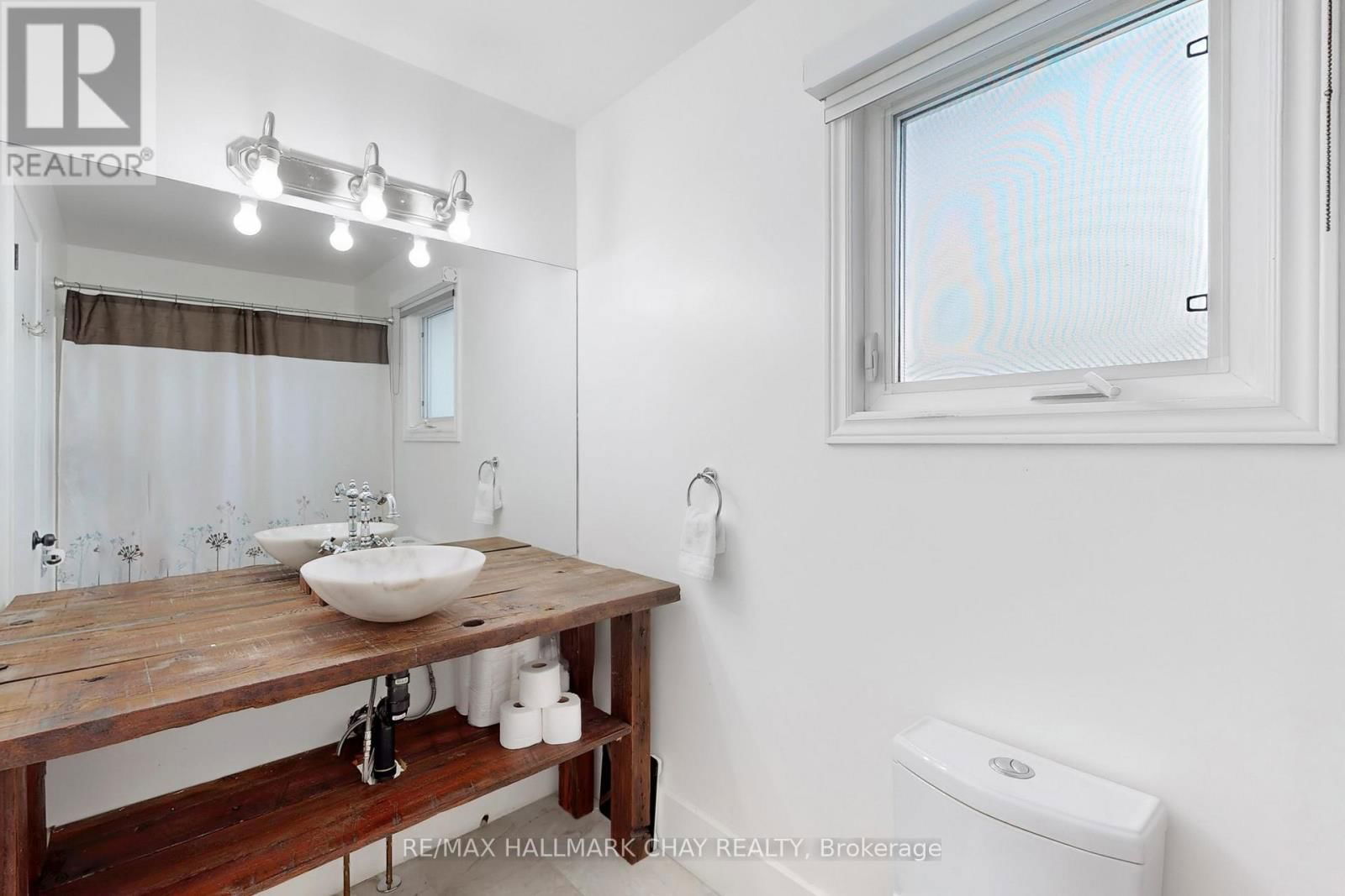 40 SHAKESPEARE CRESCENT Image 21
