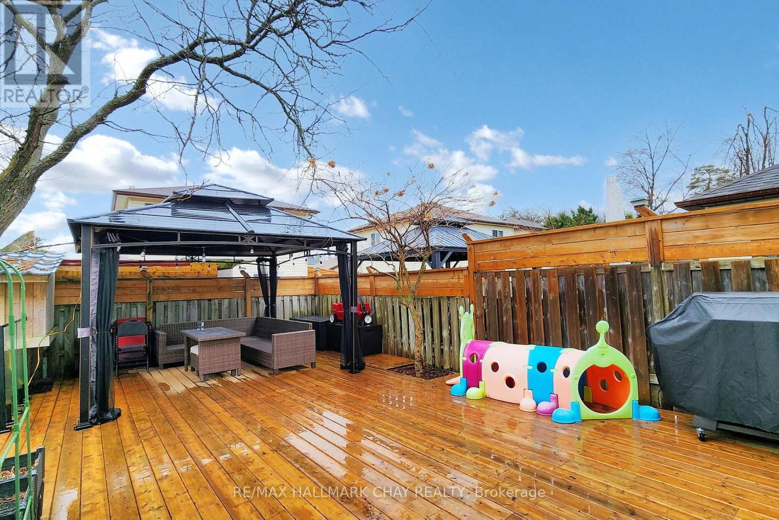 40 SHAKESPEARE CRESCENT Image 40