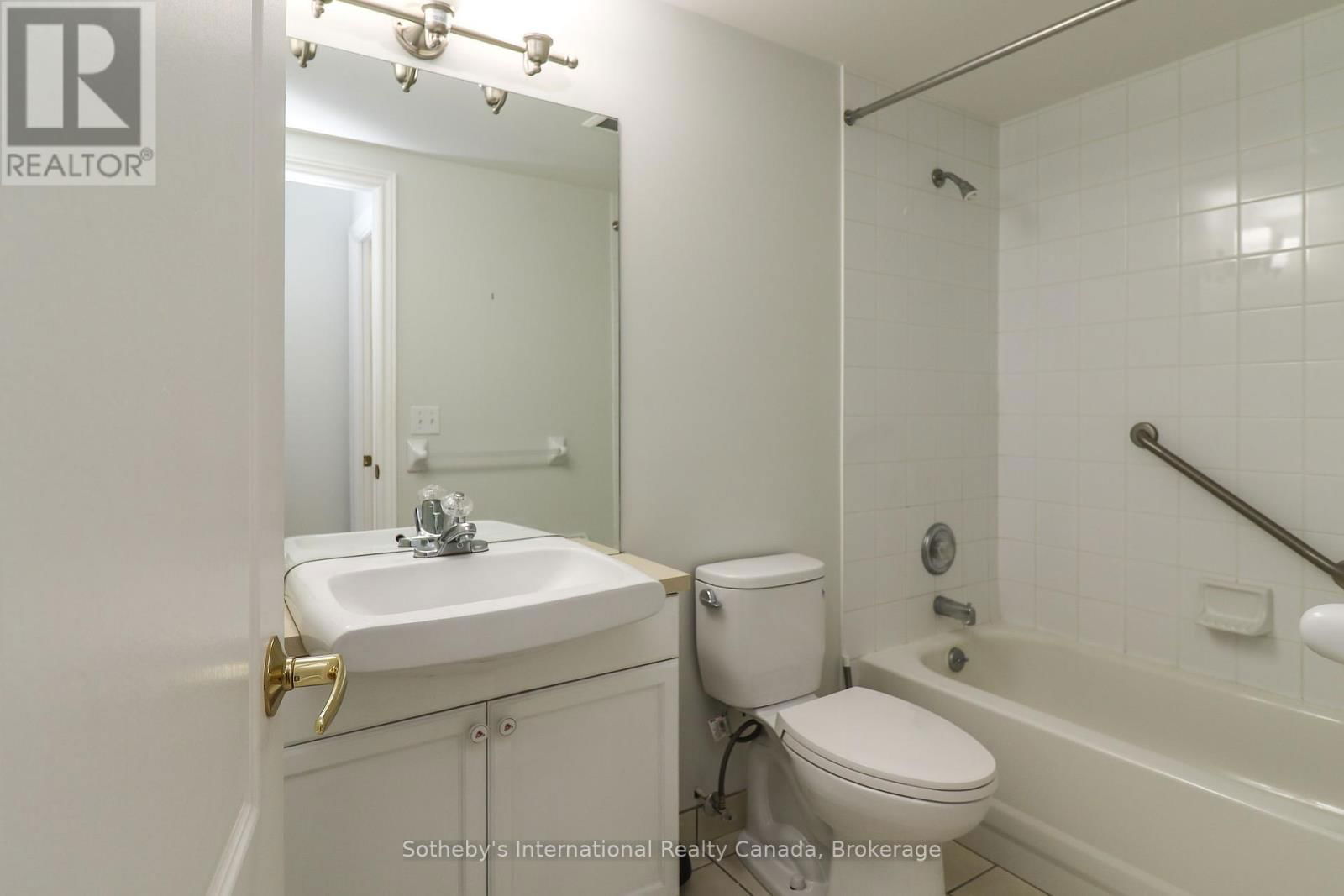402 - 16 RAGLAN STREET Image 25