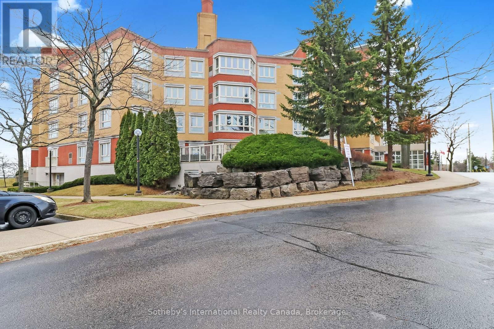 402 - 16 RAGLAN STREET Image 34