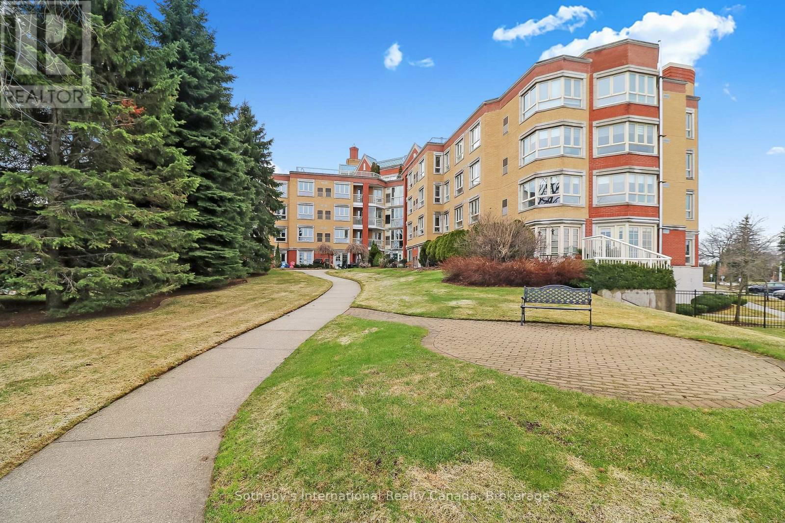 402 - 16 RAGLAN STREET Image 35